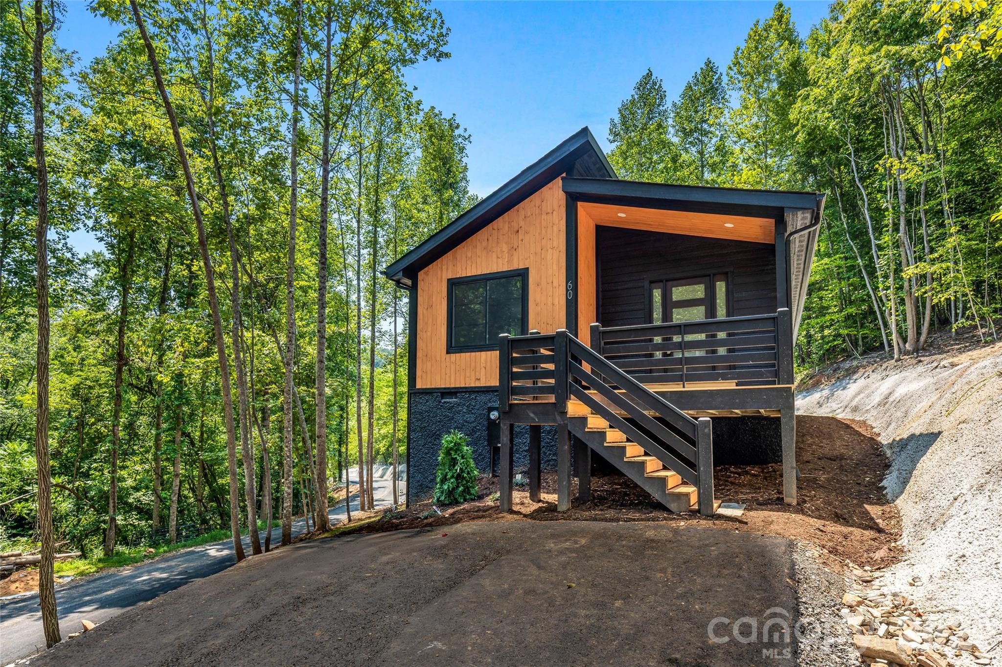 60 Catatoga Trail — Marion