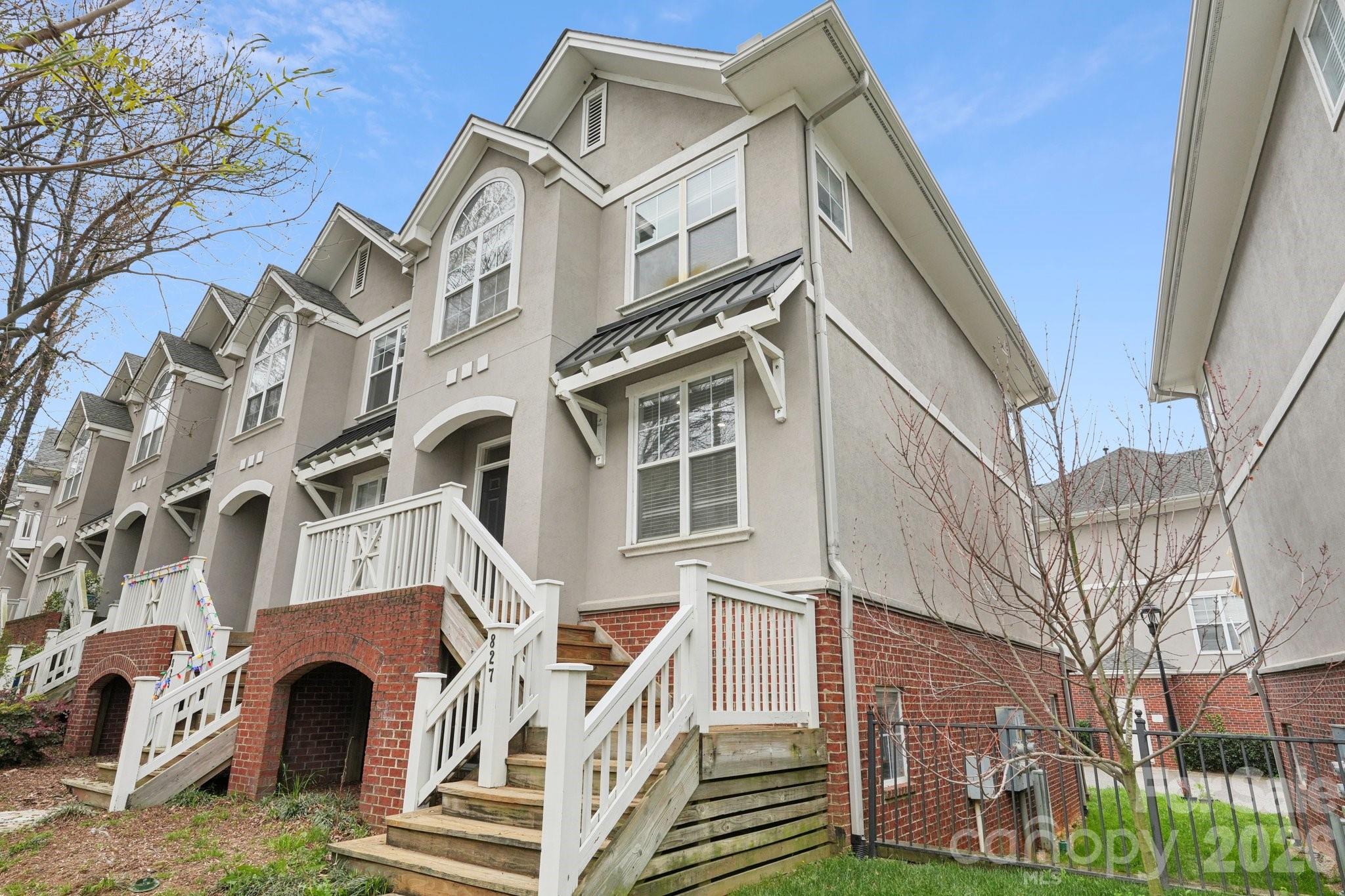 827 4th Street W — Charlotte