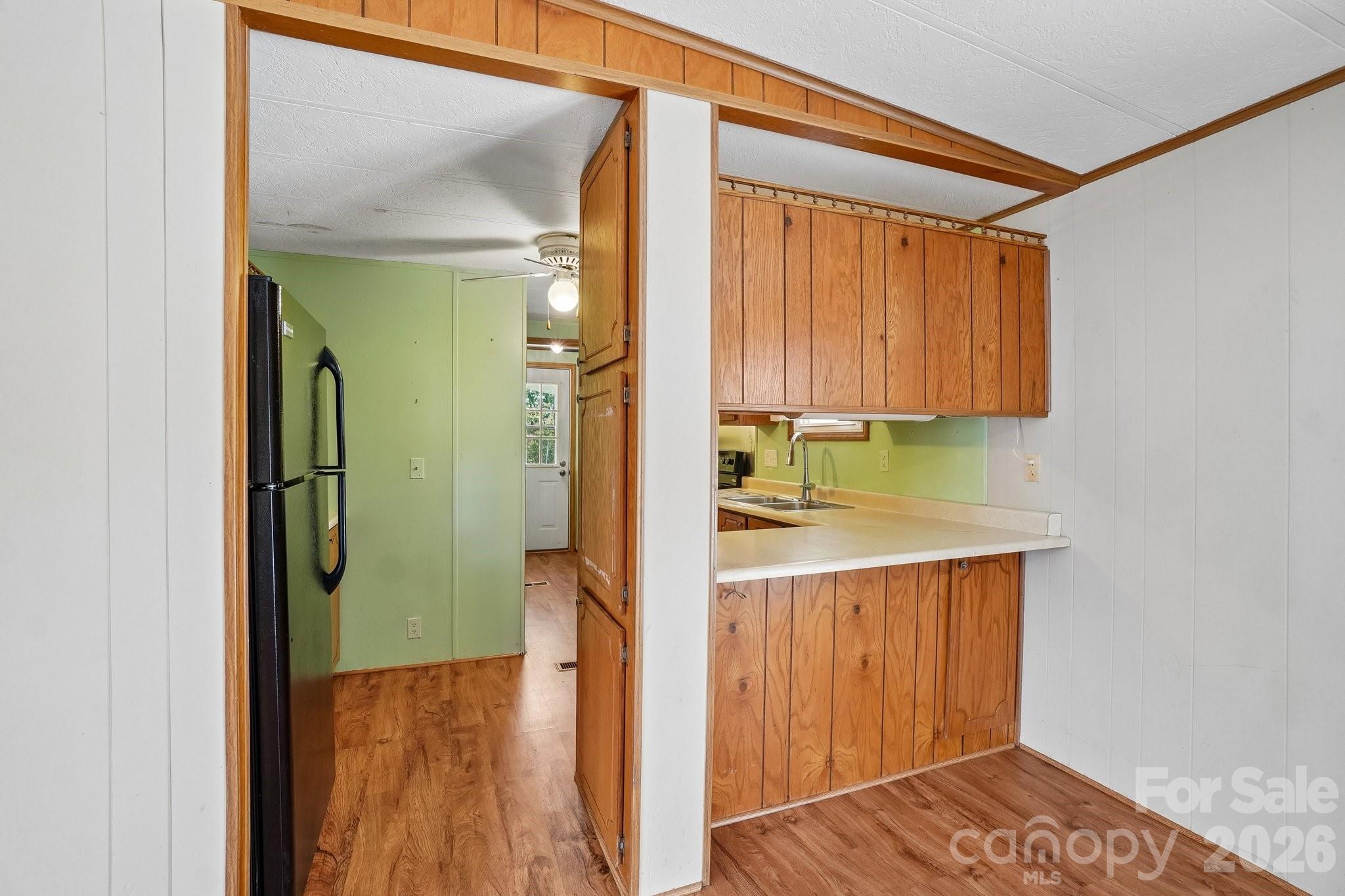 303 Meadowbrook Court — Hendersonville