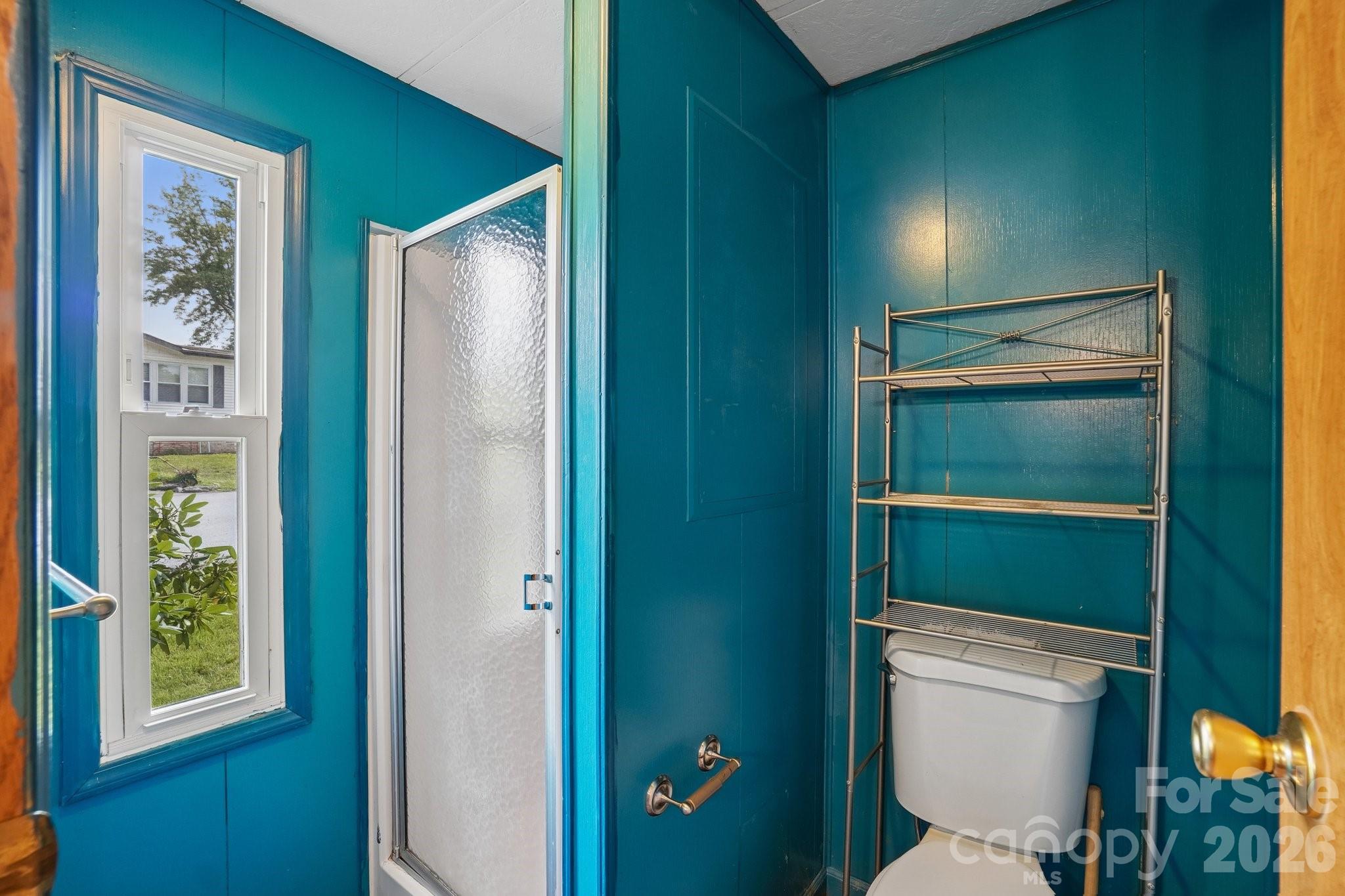 303 Meadowbrook Court — Hendersonville