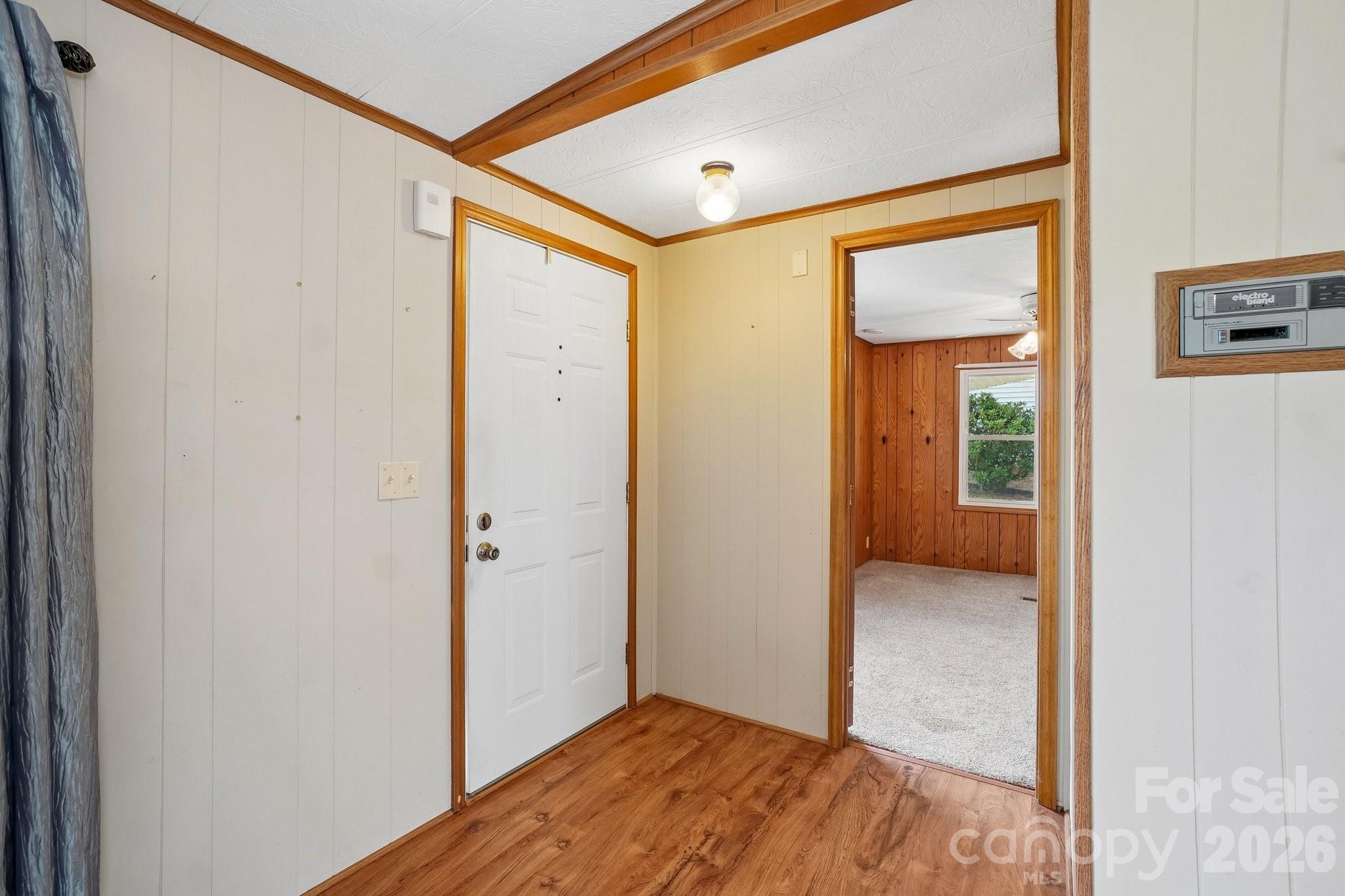 303 Meadowbrook Court — Hendersonville