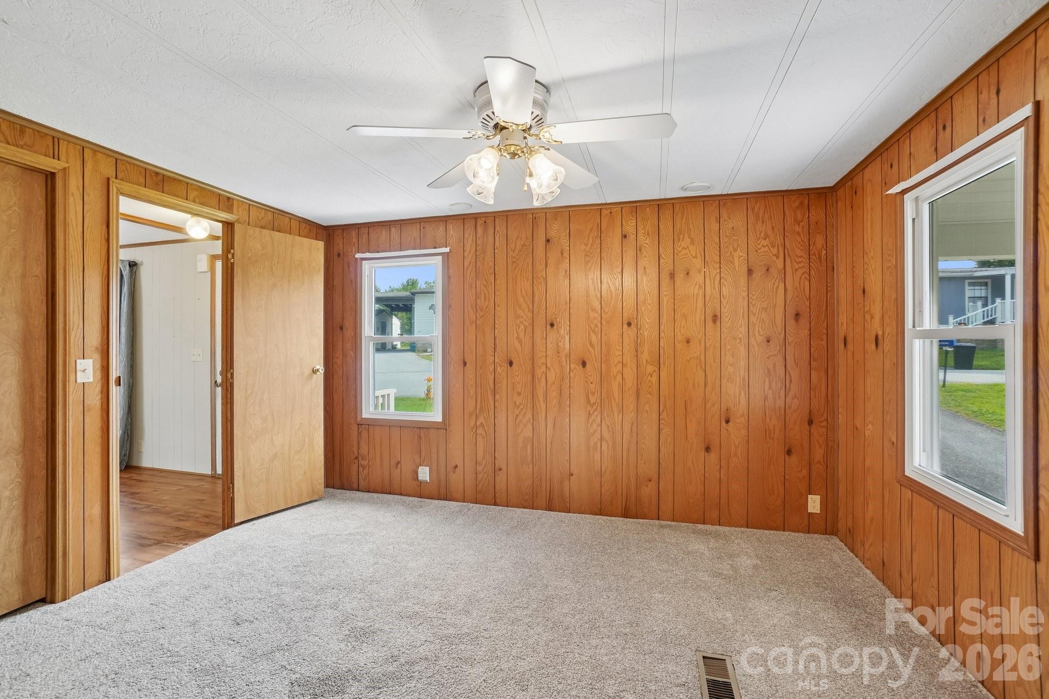 303 Meadowbrook Court — Hendersonville