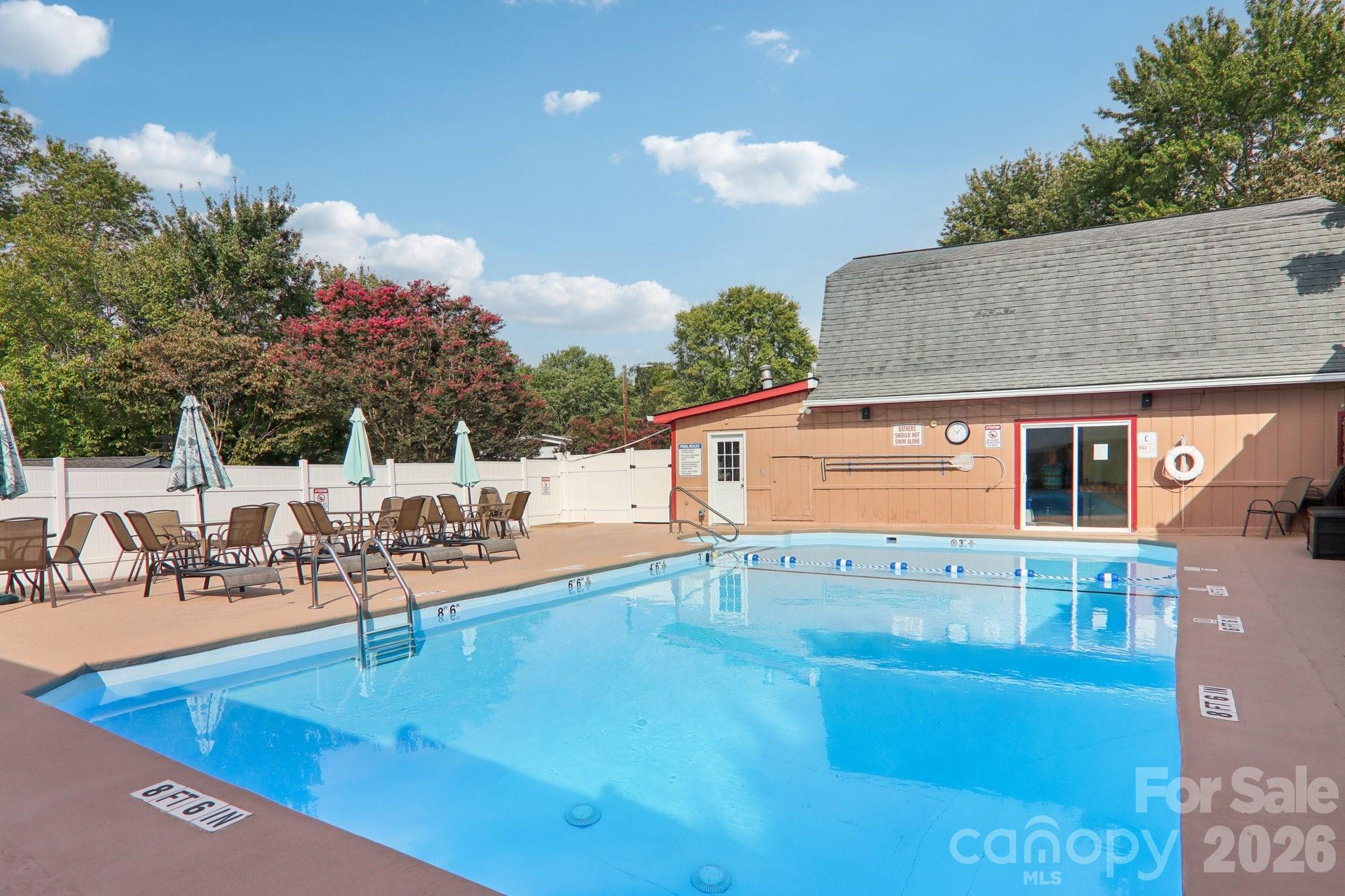 303 Meadowbrook Court — Hendersonville
