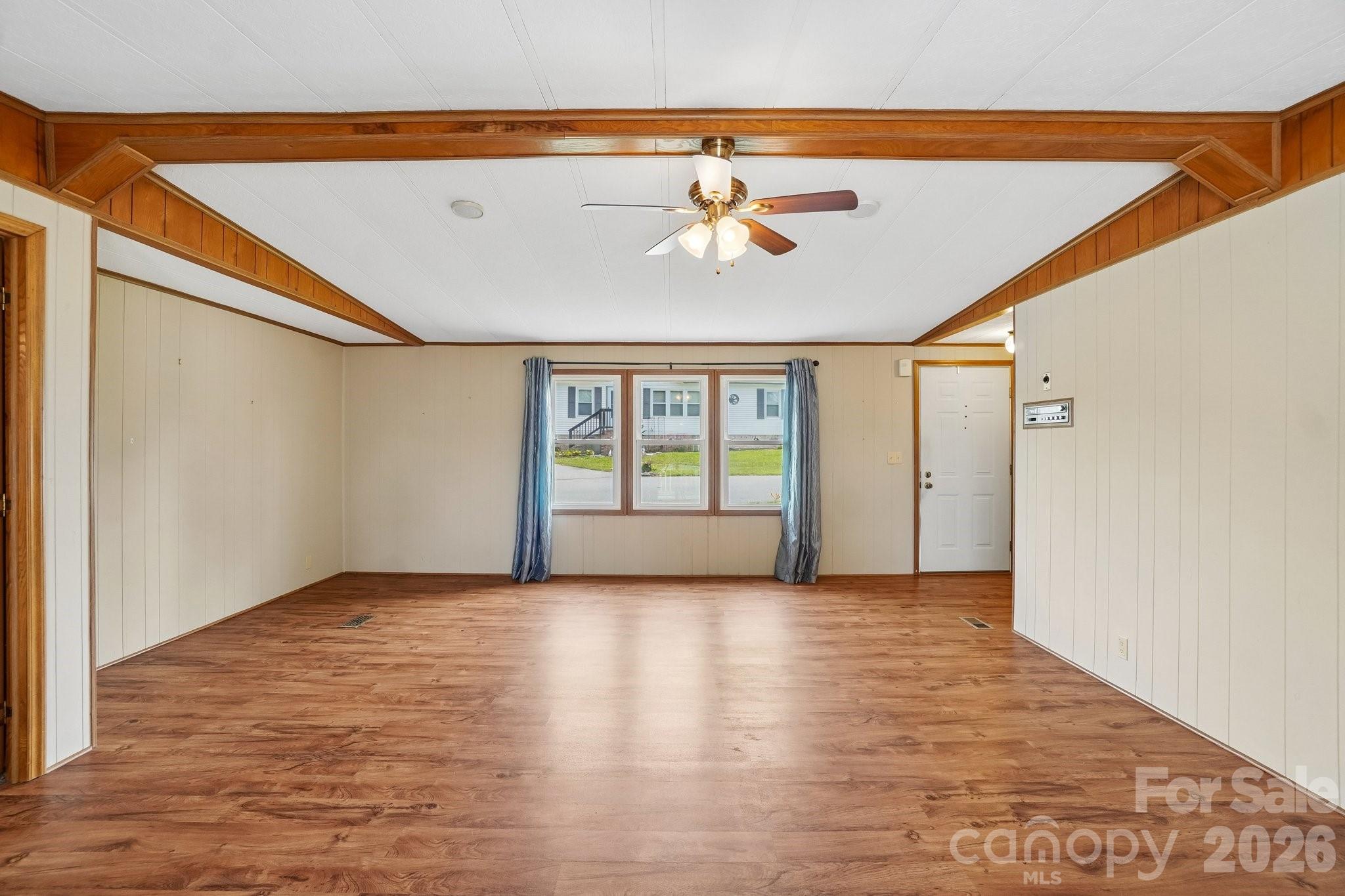 303 Meadowbrook Court — Hendersonville