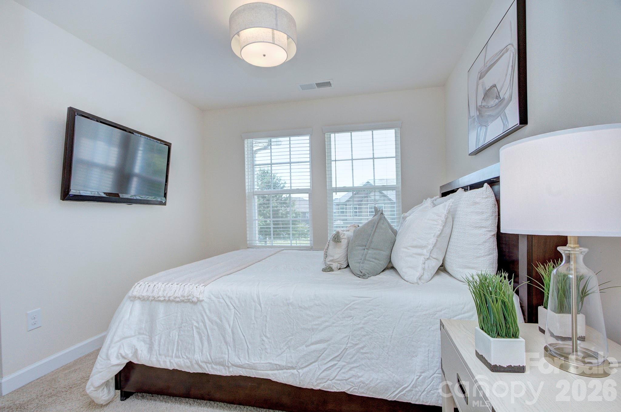 9257 Glenburn Lane — Charlotte