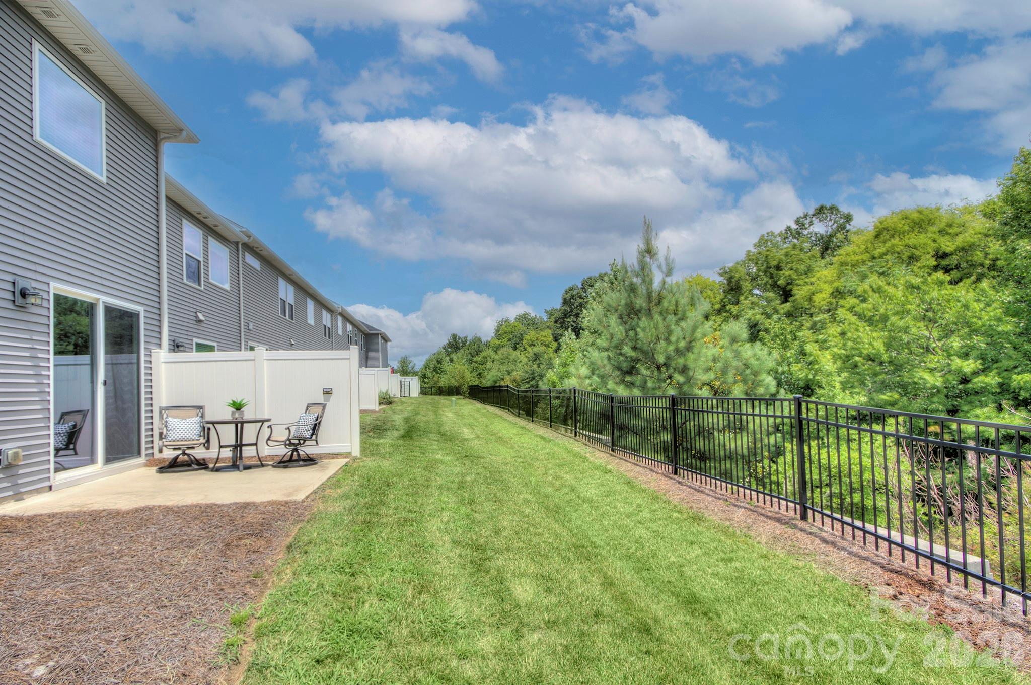 9257 Glenburn Lane — Charlotte