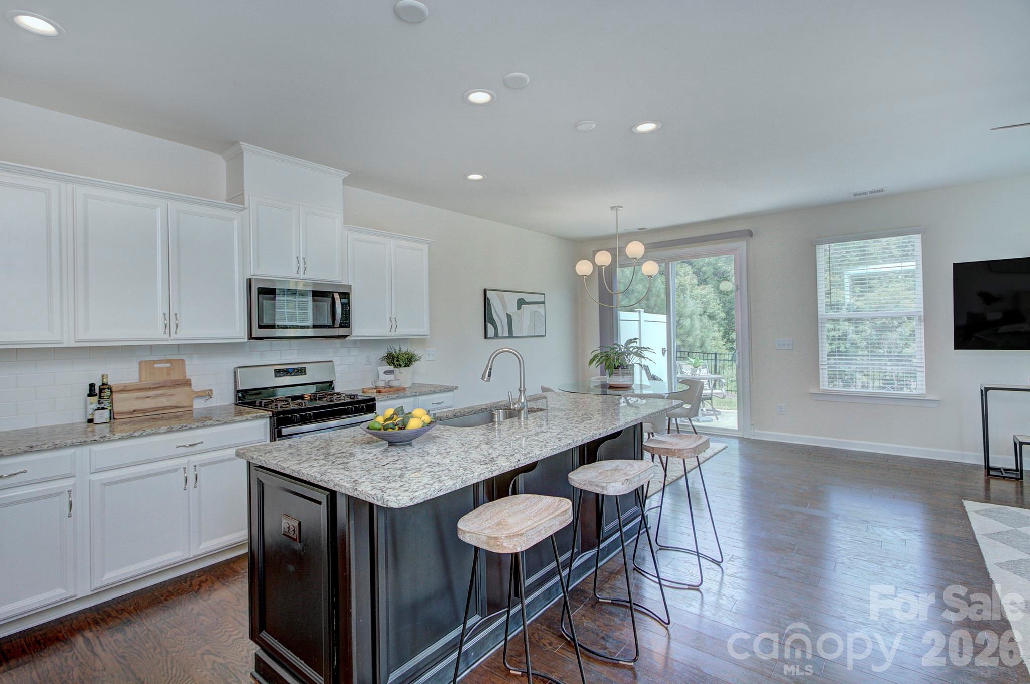9257 Glenburn Lane — Charlotte