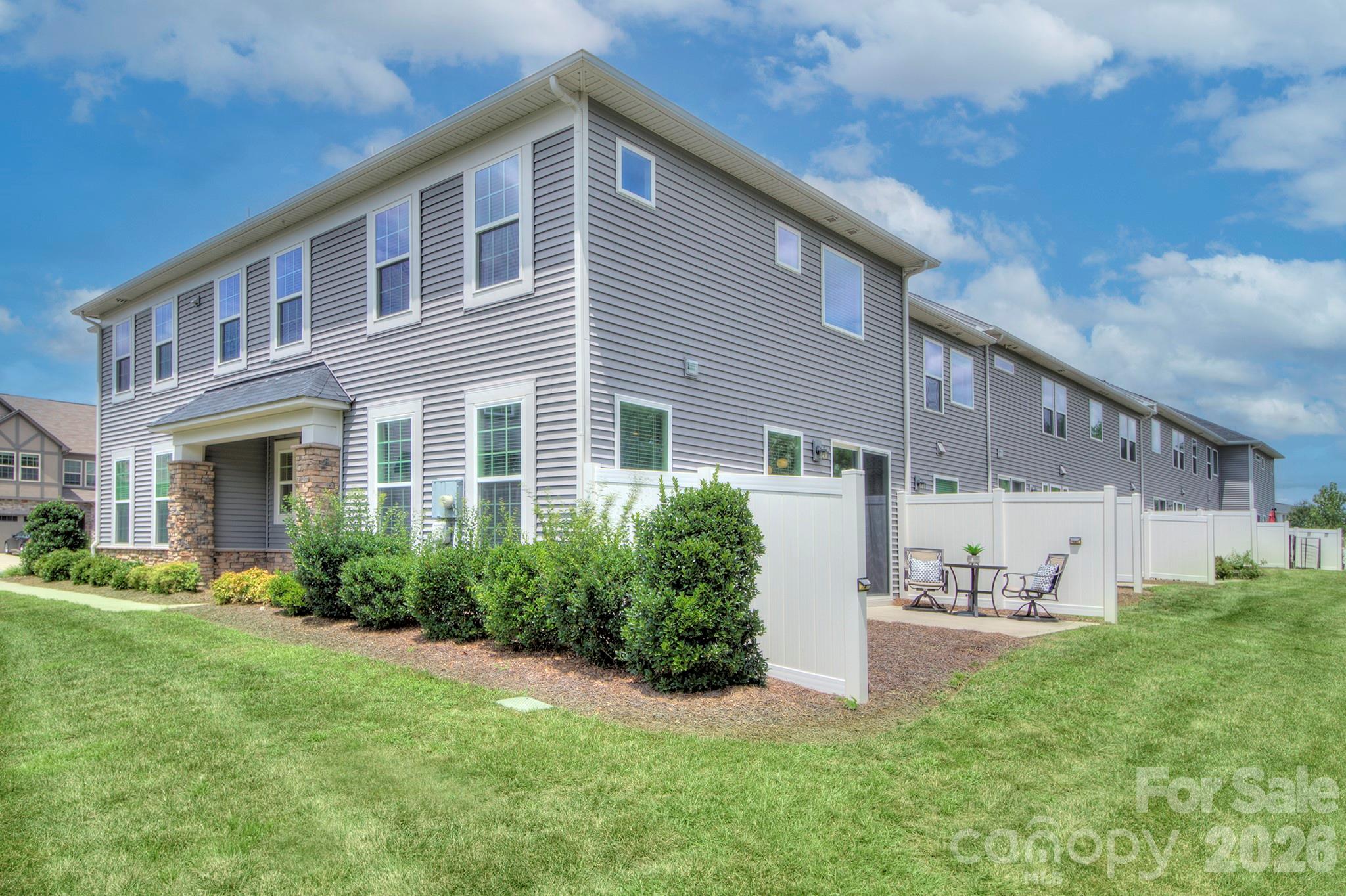 9257 Glenburn Lane — Charlotte