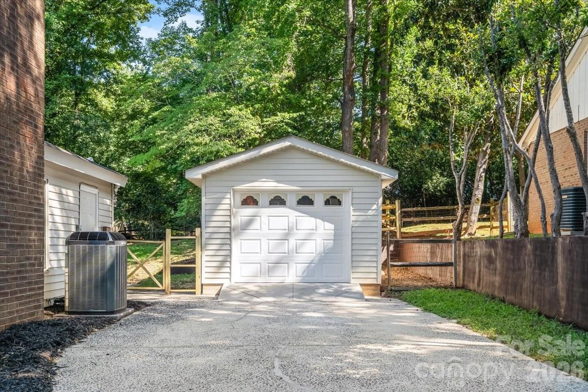 9205 Tree Haven Drive — Charlotte