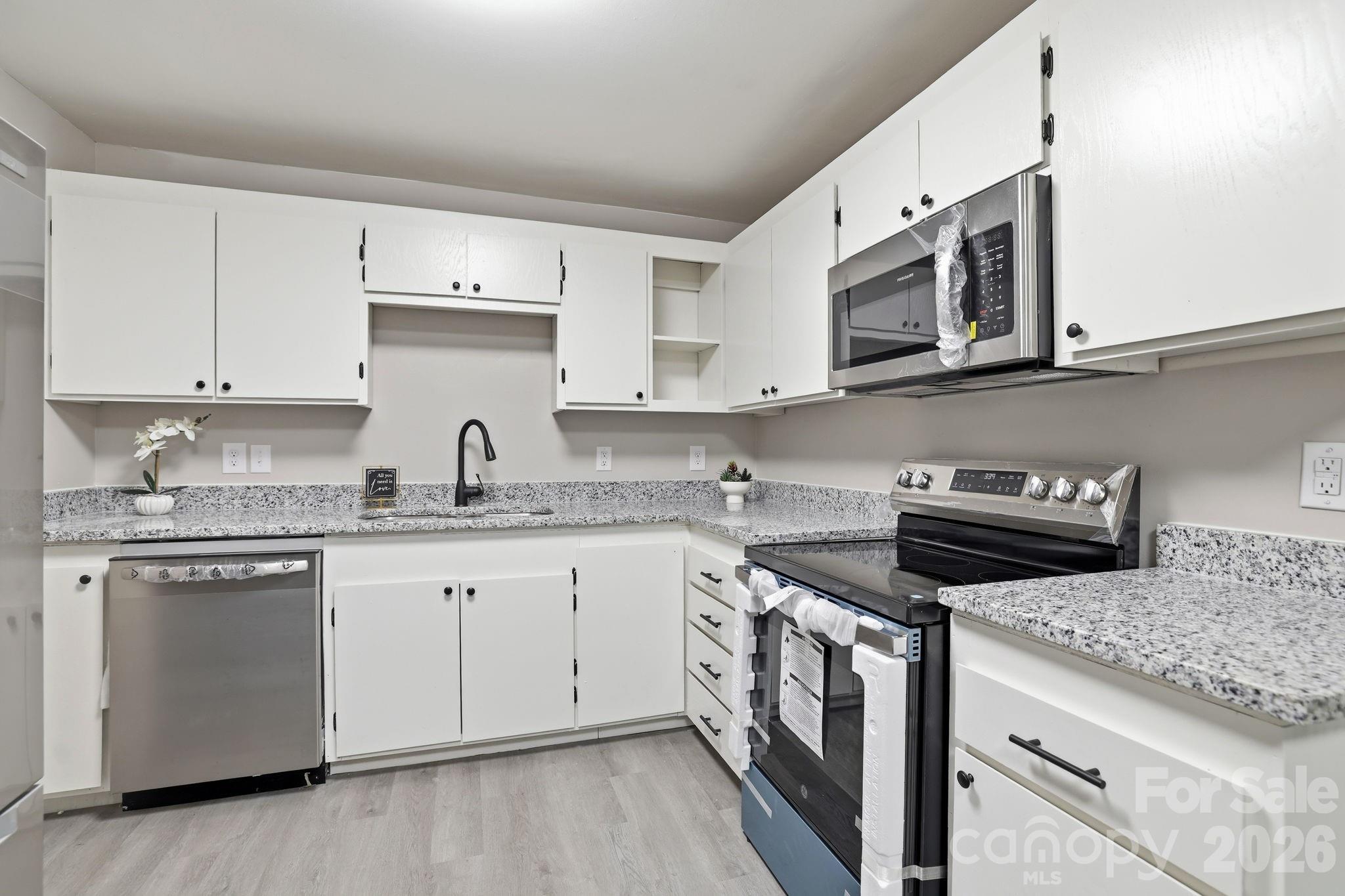 835 Ranch Road — Charlotte