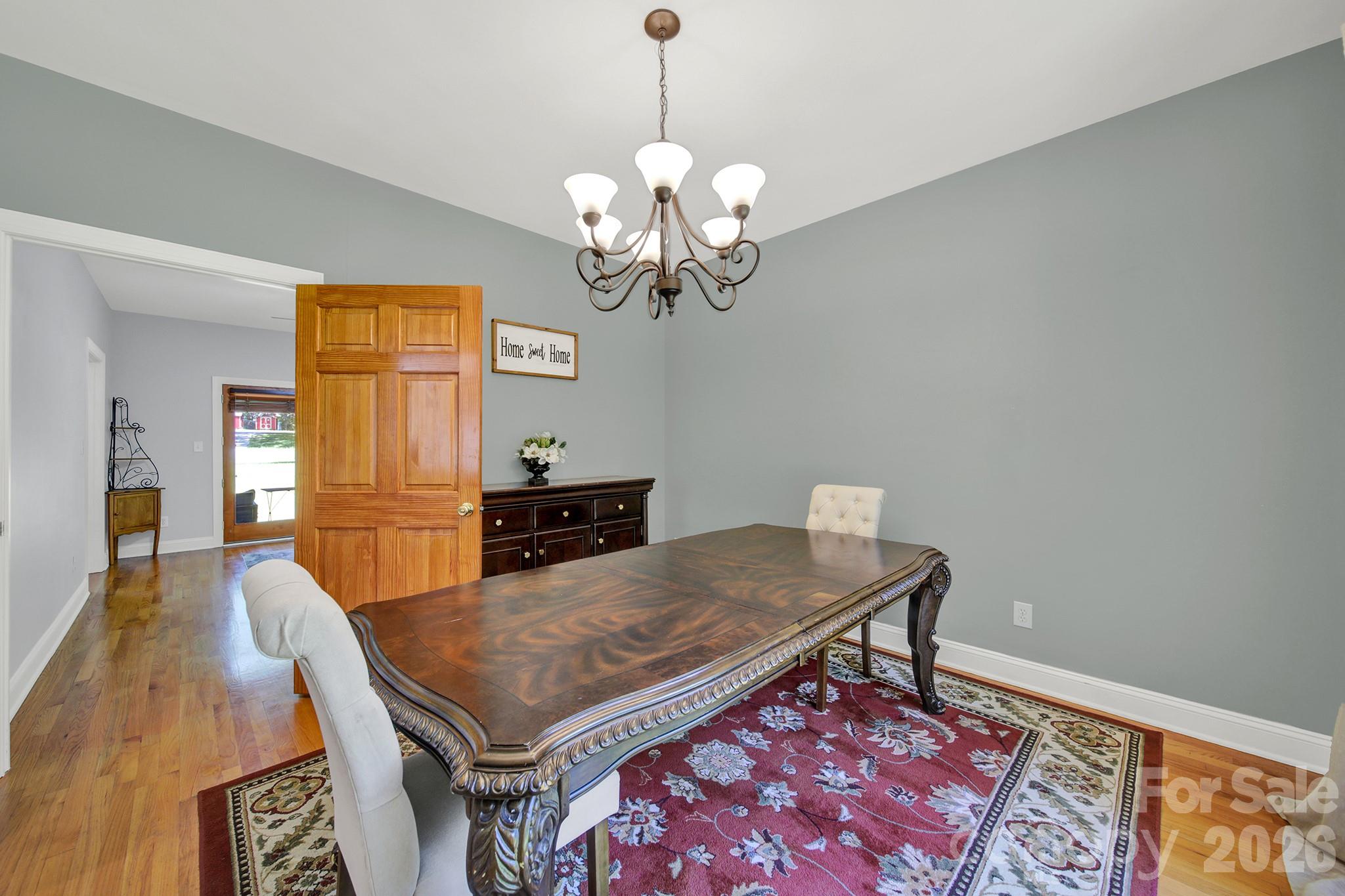 1583 Calder Lane — Clover