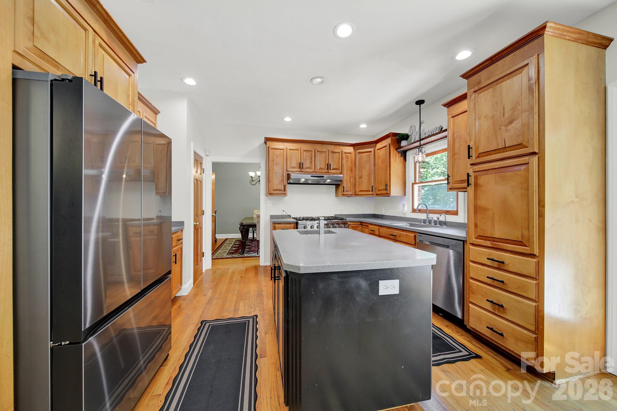 1583 Calder Lane — Clover