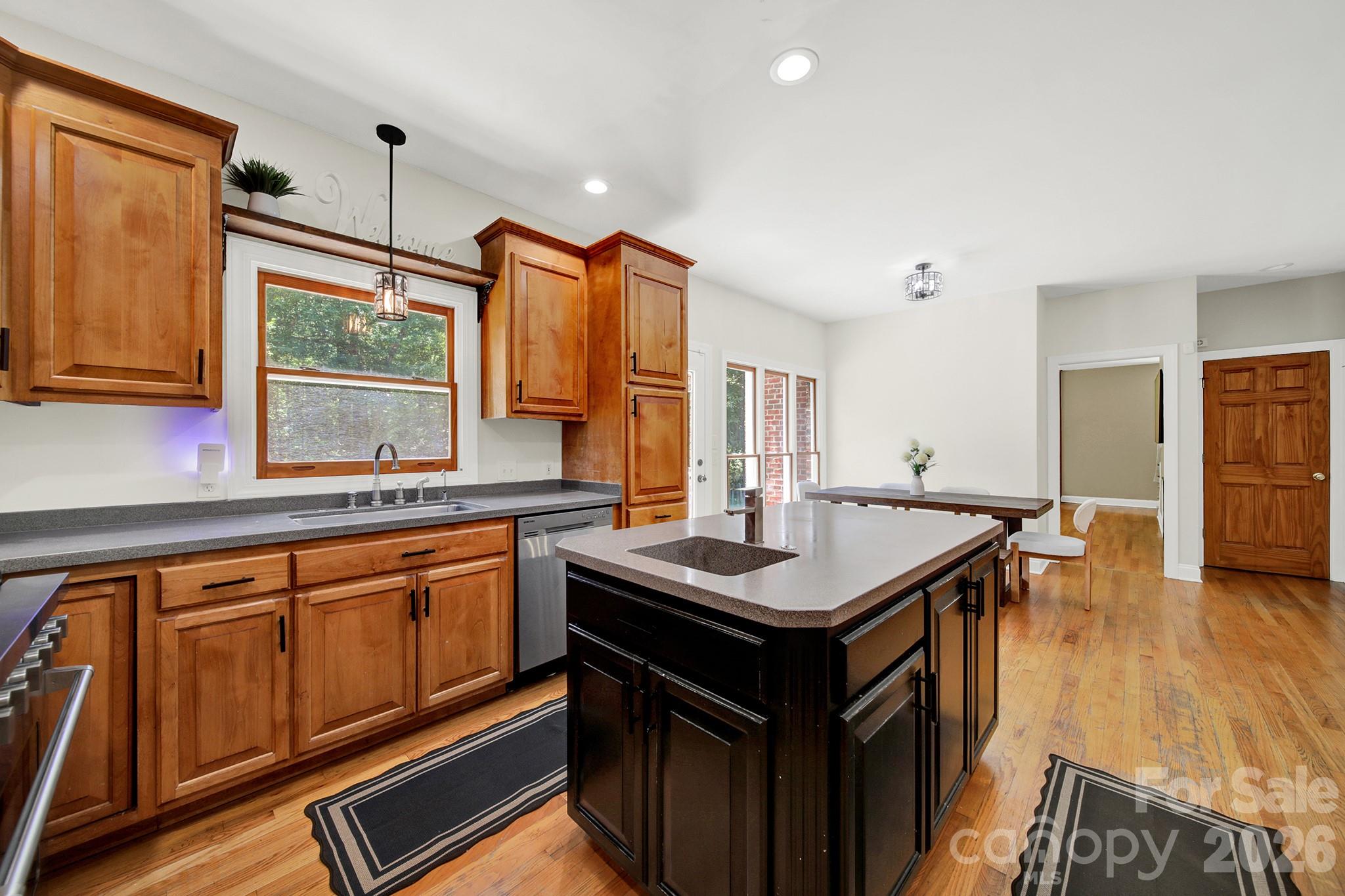 1583 Calder Lane — Clover