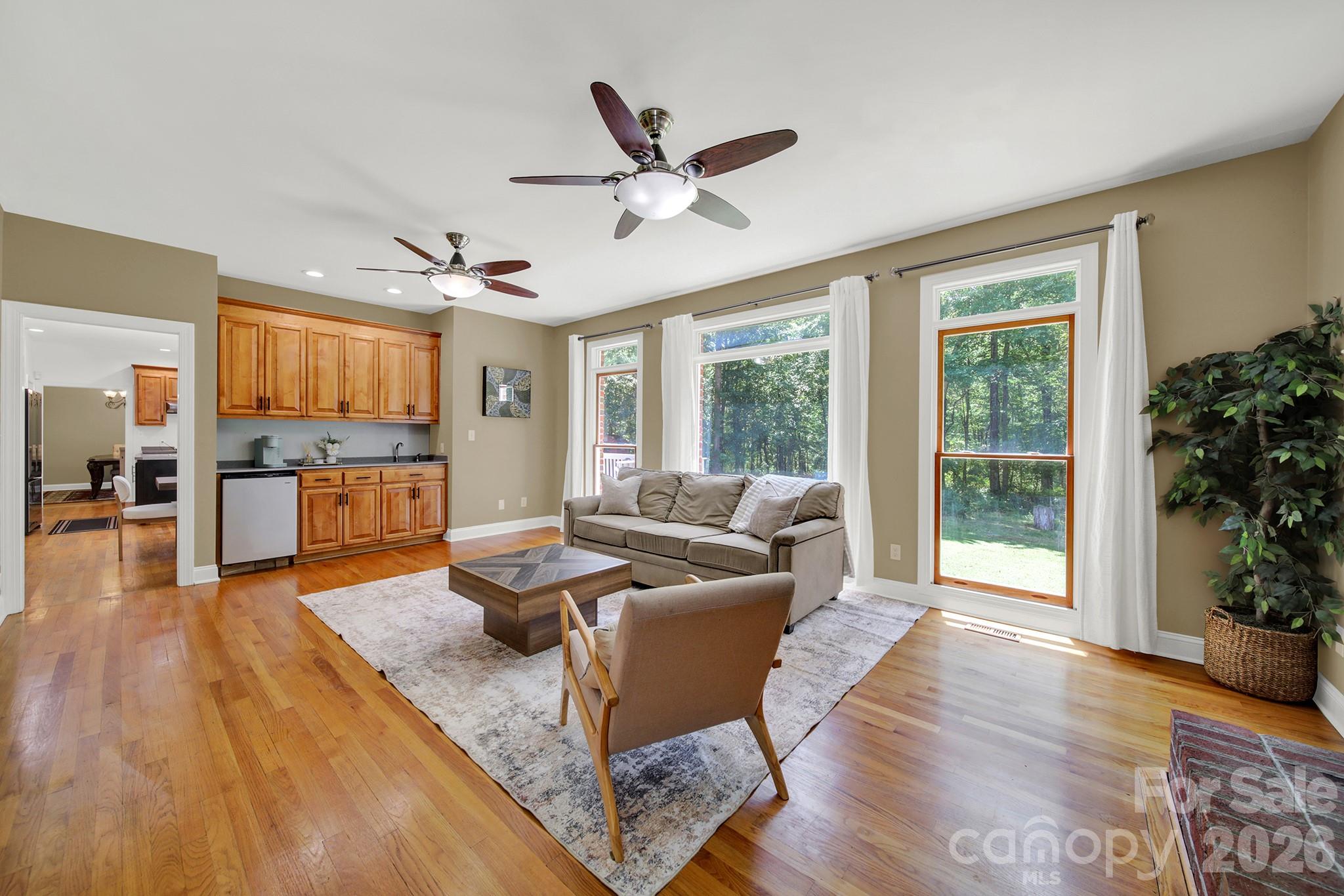1583 Calder Lane — Clover