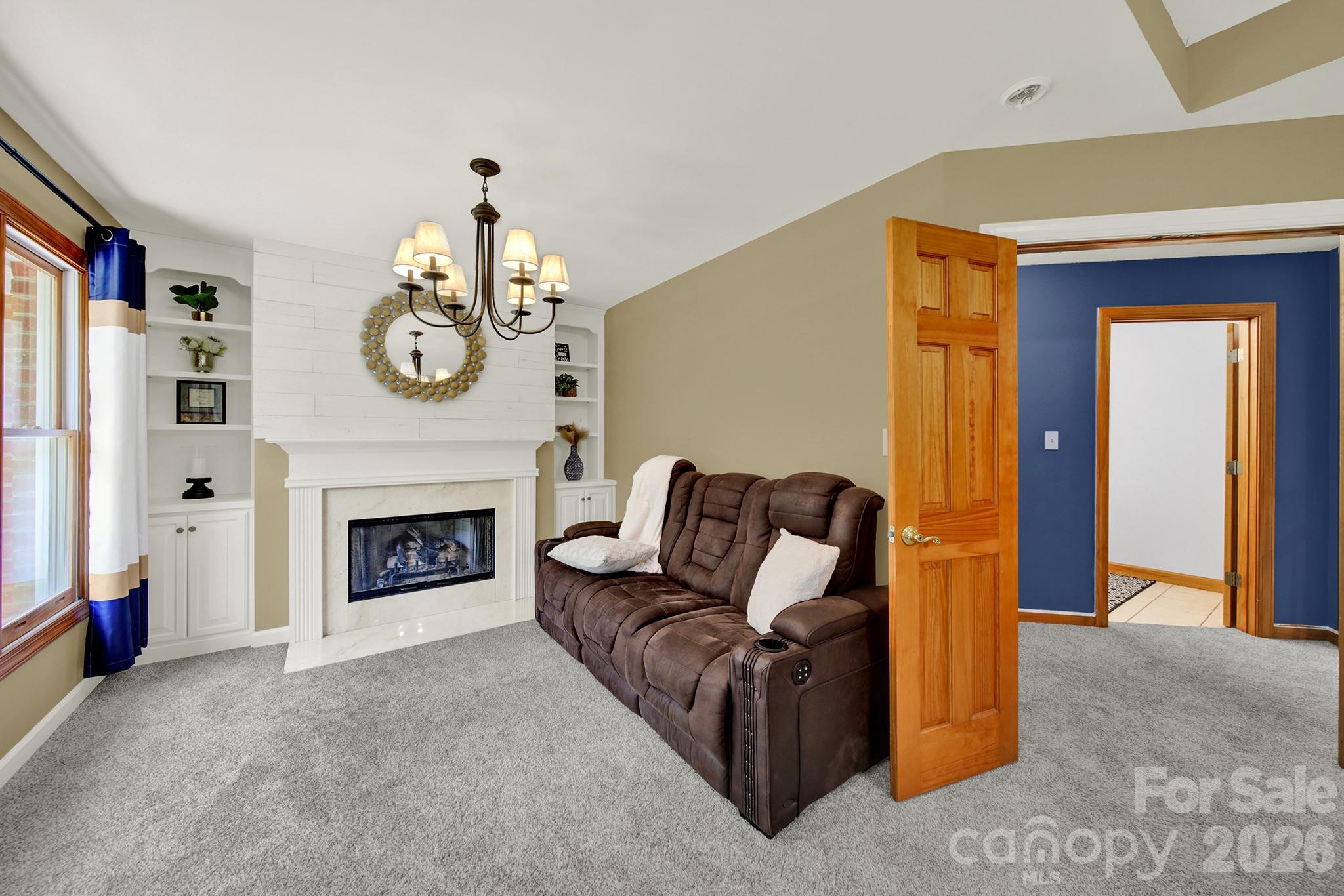 1583 Calder Lane — Clover