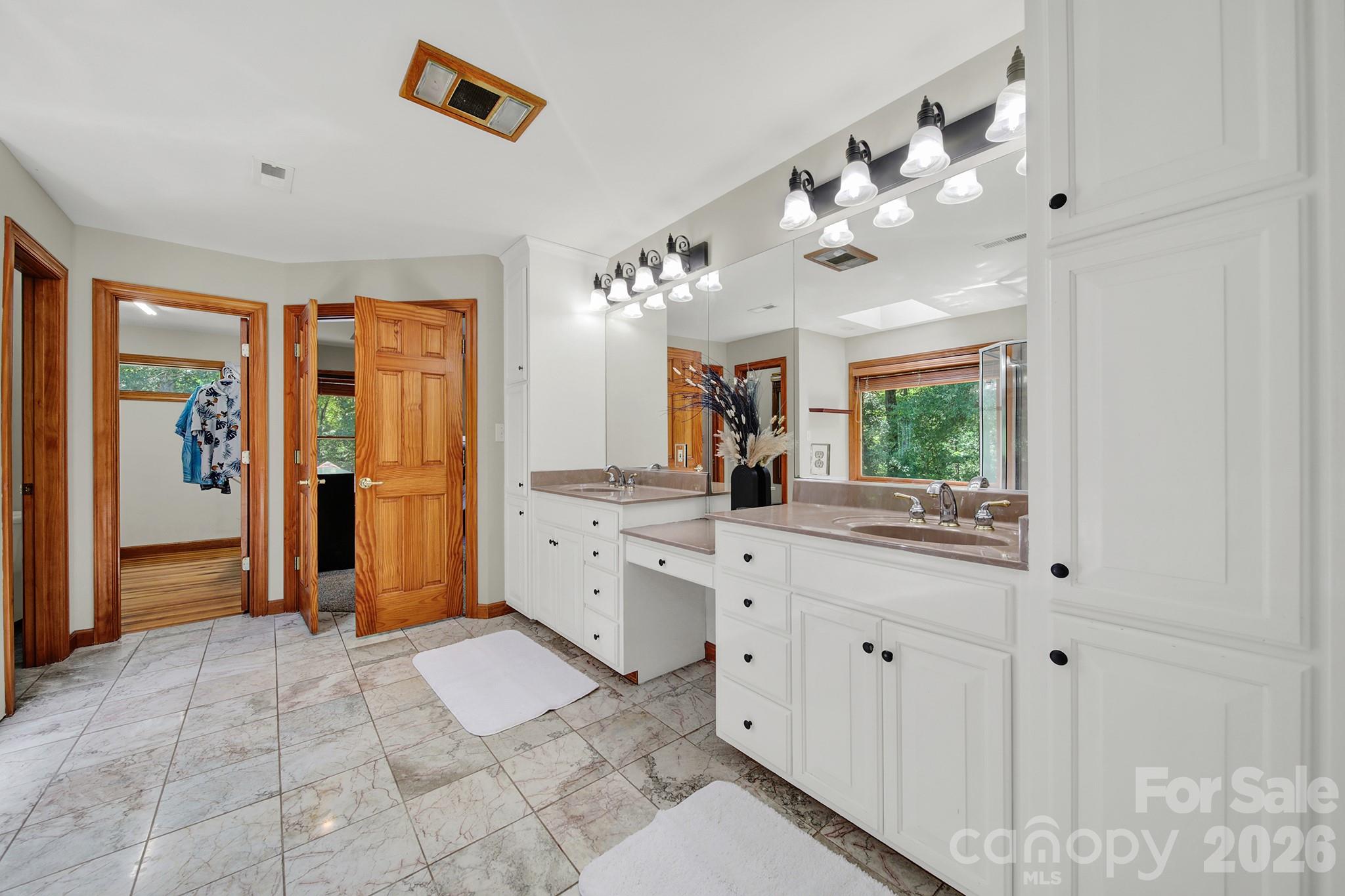 1583 Calder Lane — Clover