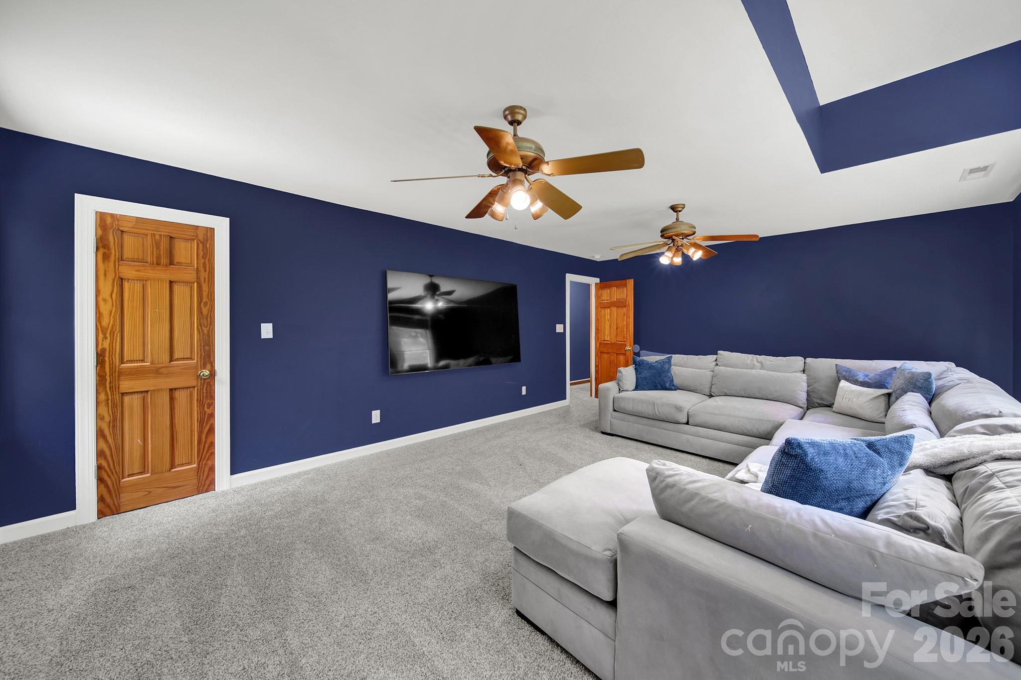 1583 Calder Lane — Clover
