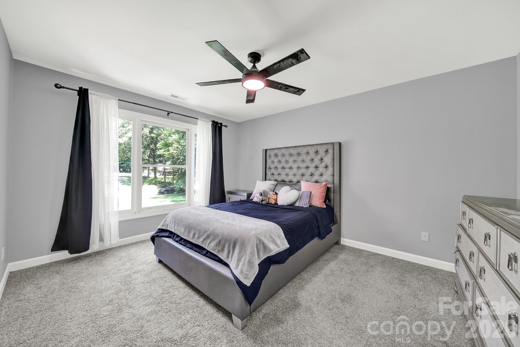 1583 Calder Lane — Clover