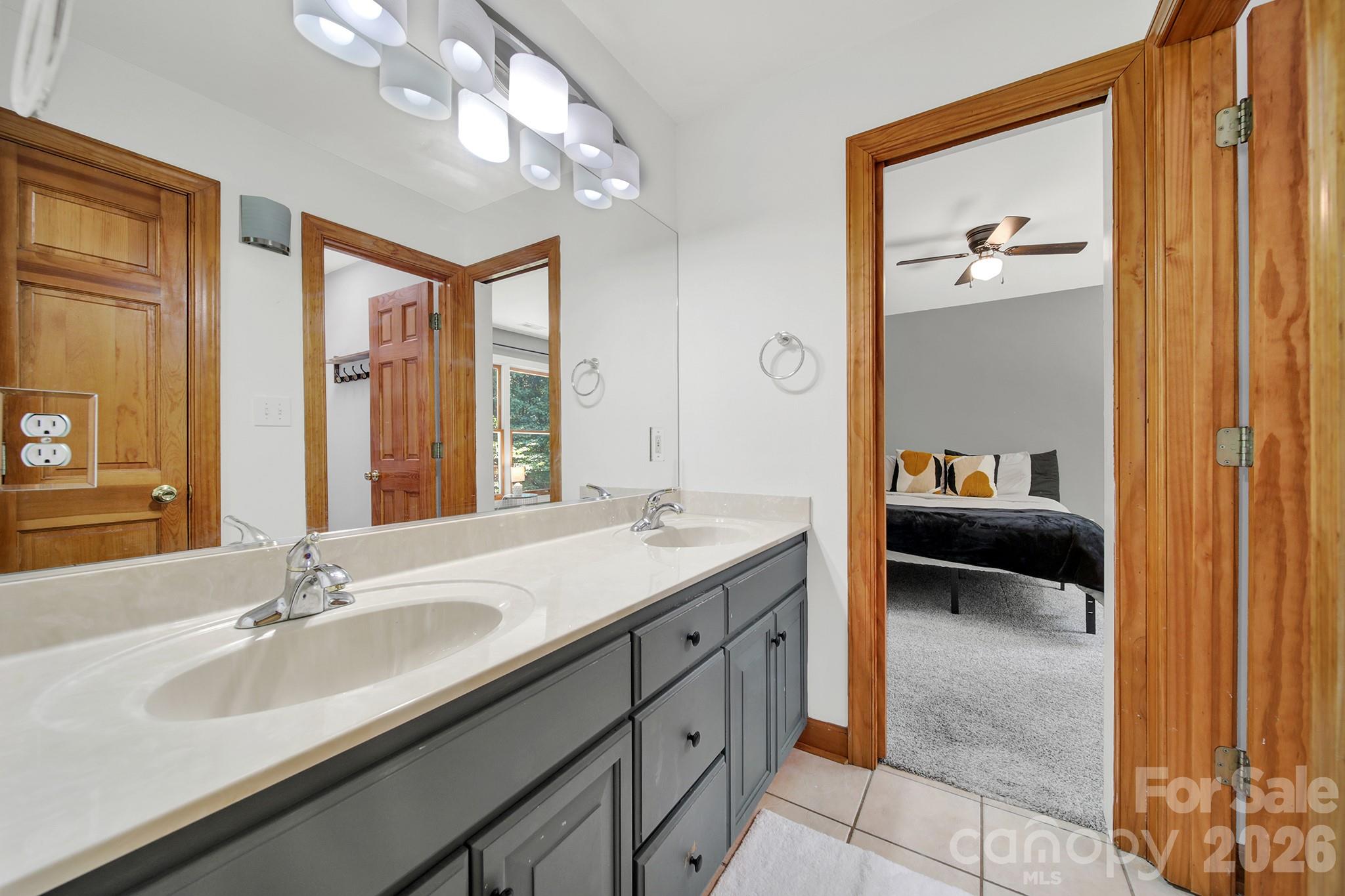 1583 Calder Lane — Clover
