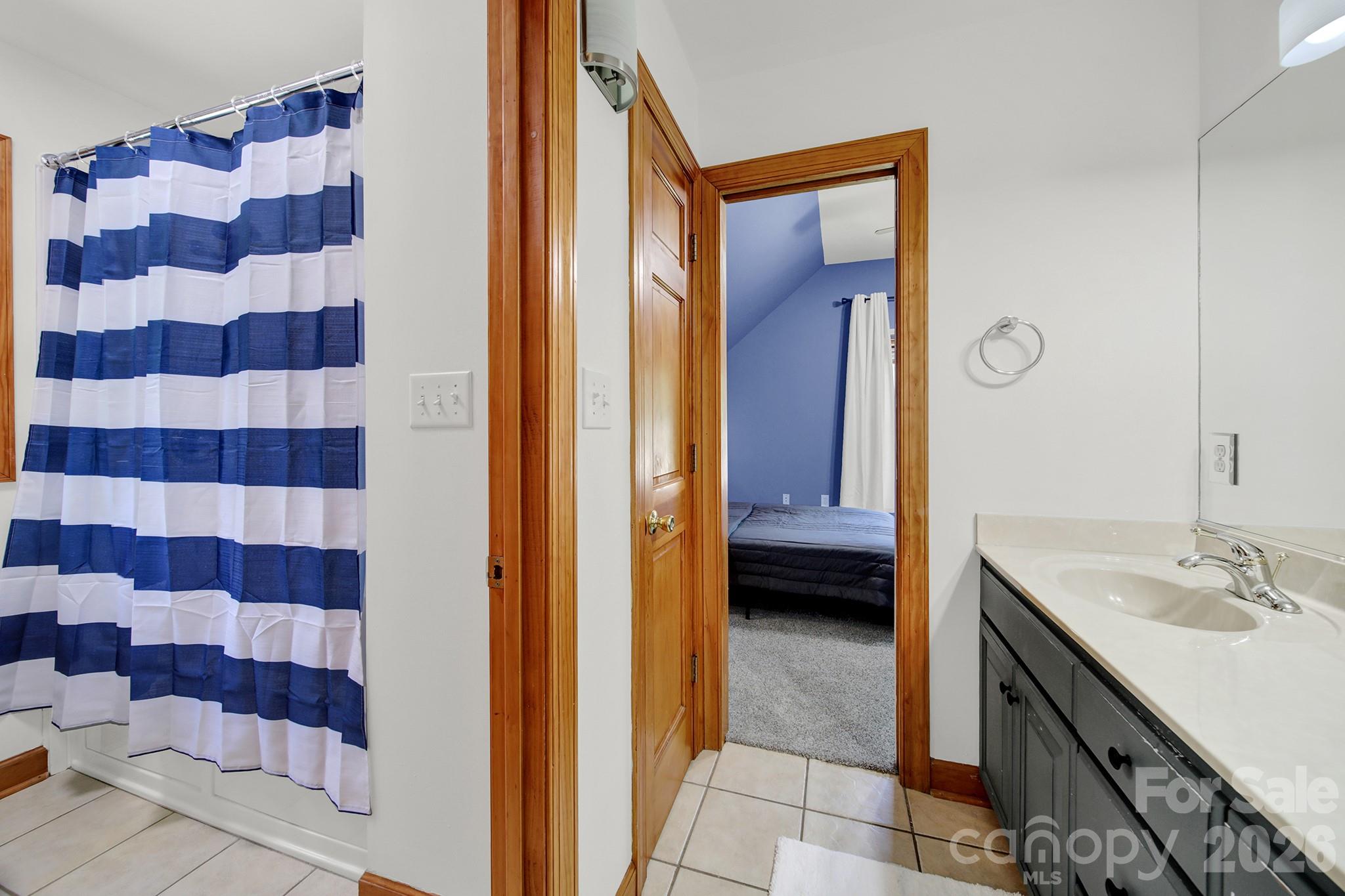 1583 Calder Lane — Clover