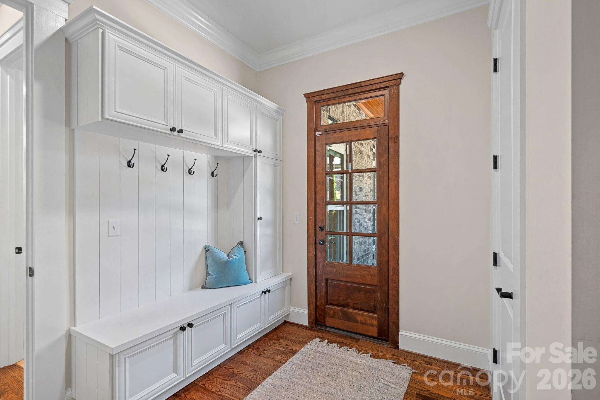 3813 Lakeside Drive — Charlotte