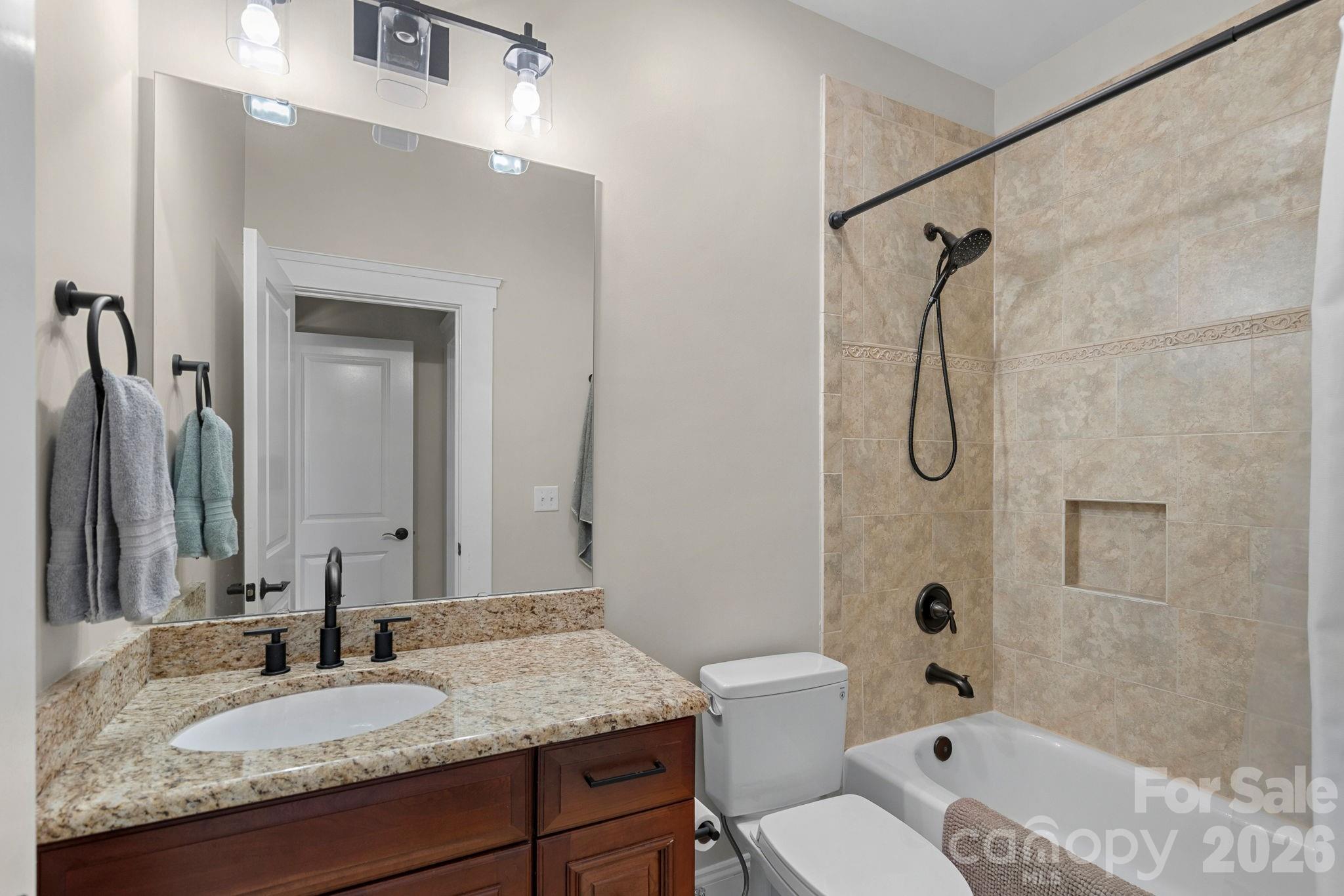3813 Lakeside Drive — Charlotte