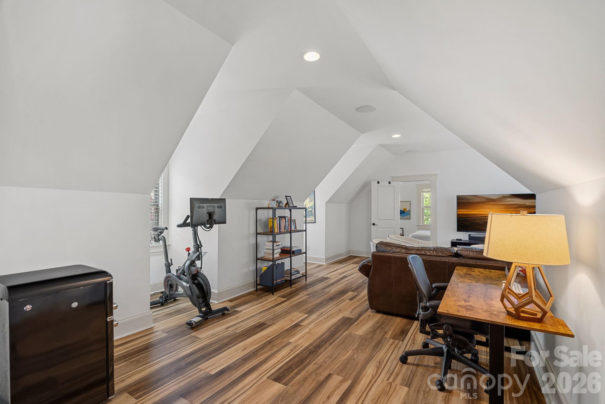 3813 Lakeside Drive — Charlotte
