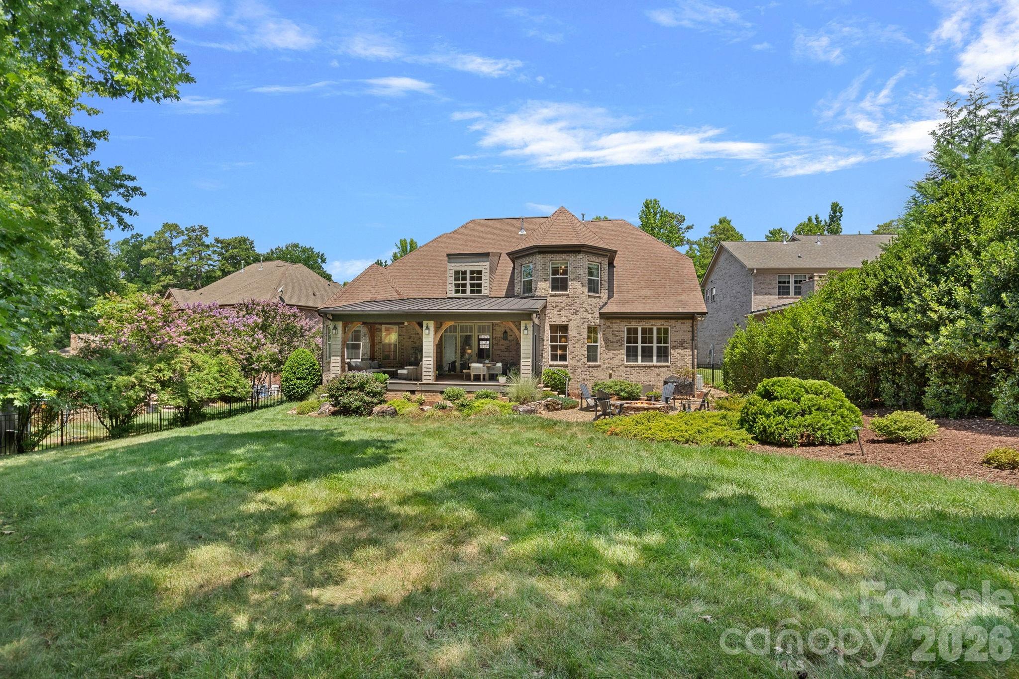 3813 Lakeside Drive — Charlotte