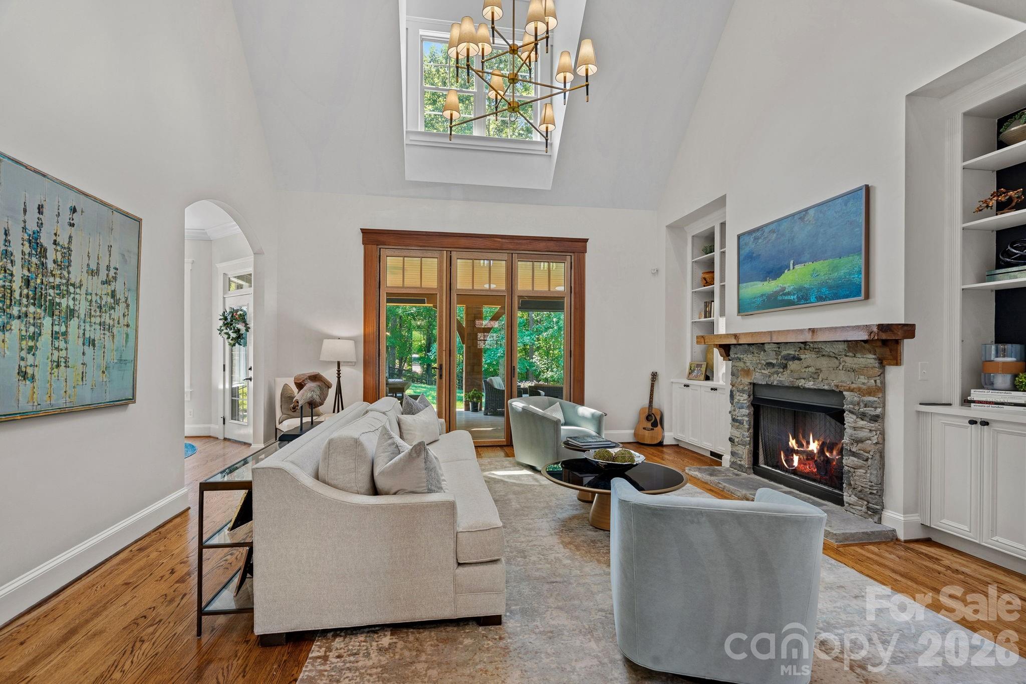 3813 Lakeside Drive — Charlotte