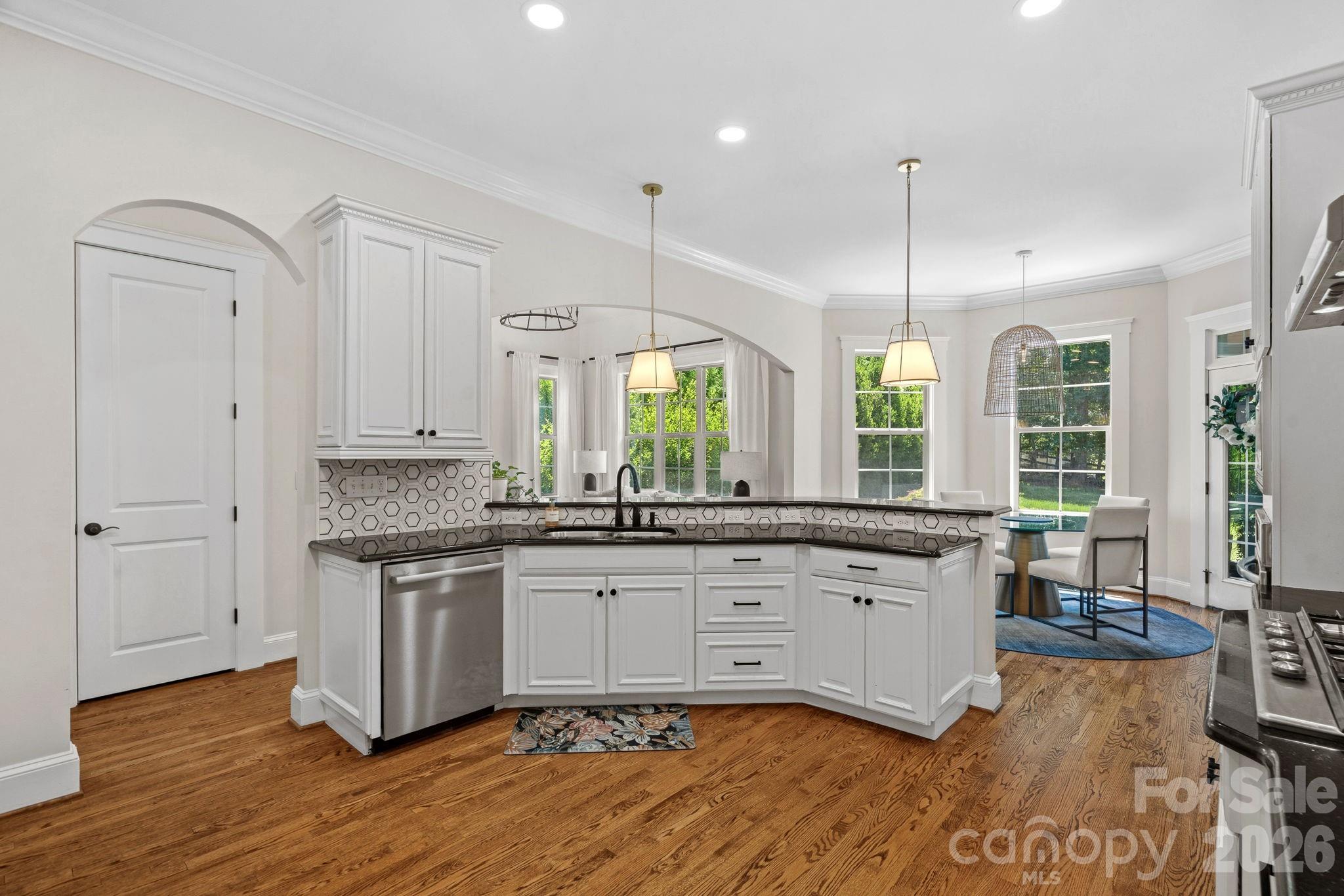 3813 Lakeside Drive — Charlotte