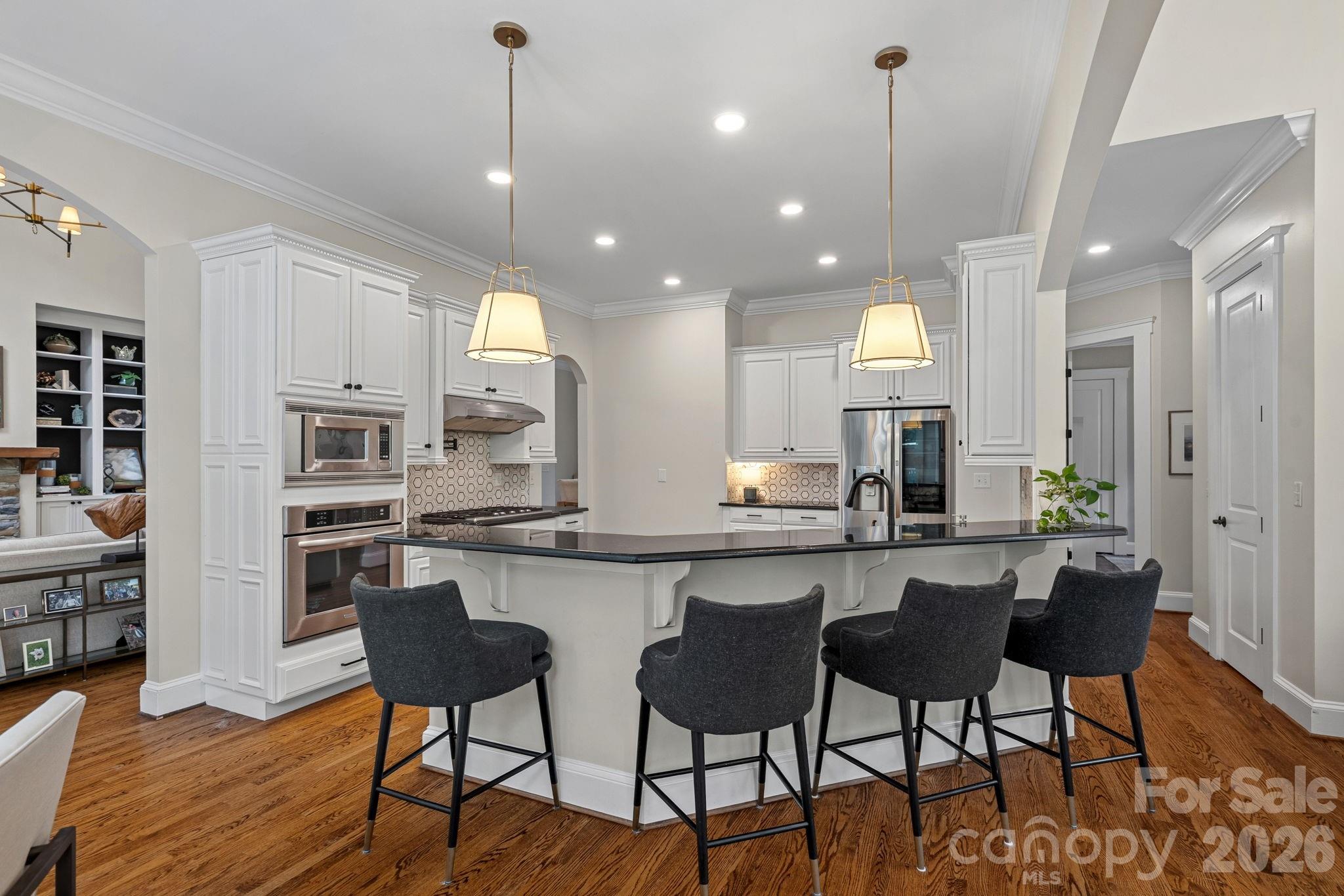 3813 Lakeside Drive — Charlotte