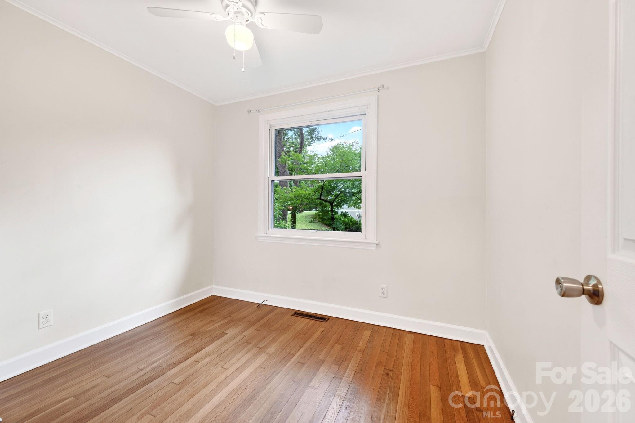 176 Chiles Avenue — Asheville