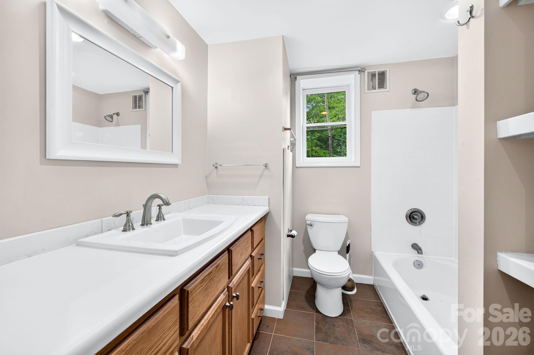 176 Chiles Avenue — Asheville