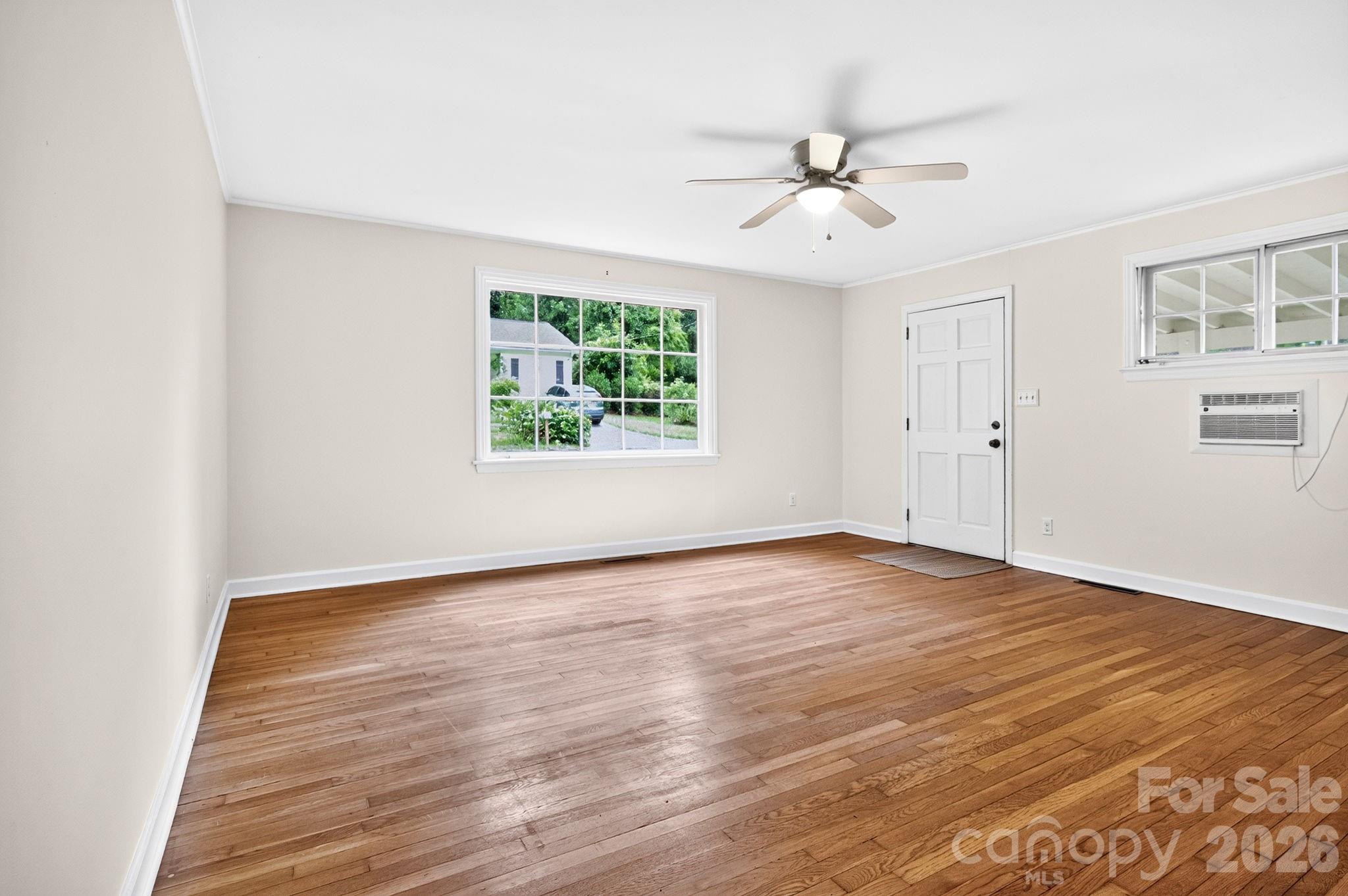 176 Chiles Avenue — Asheville