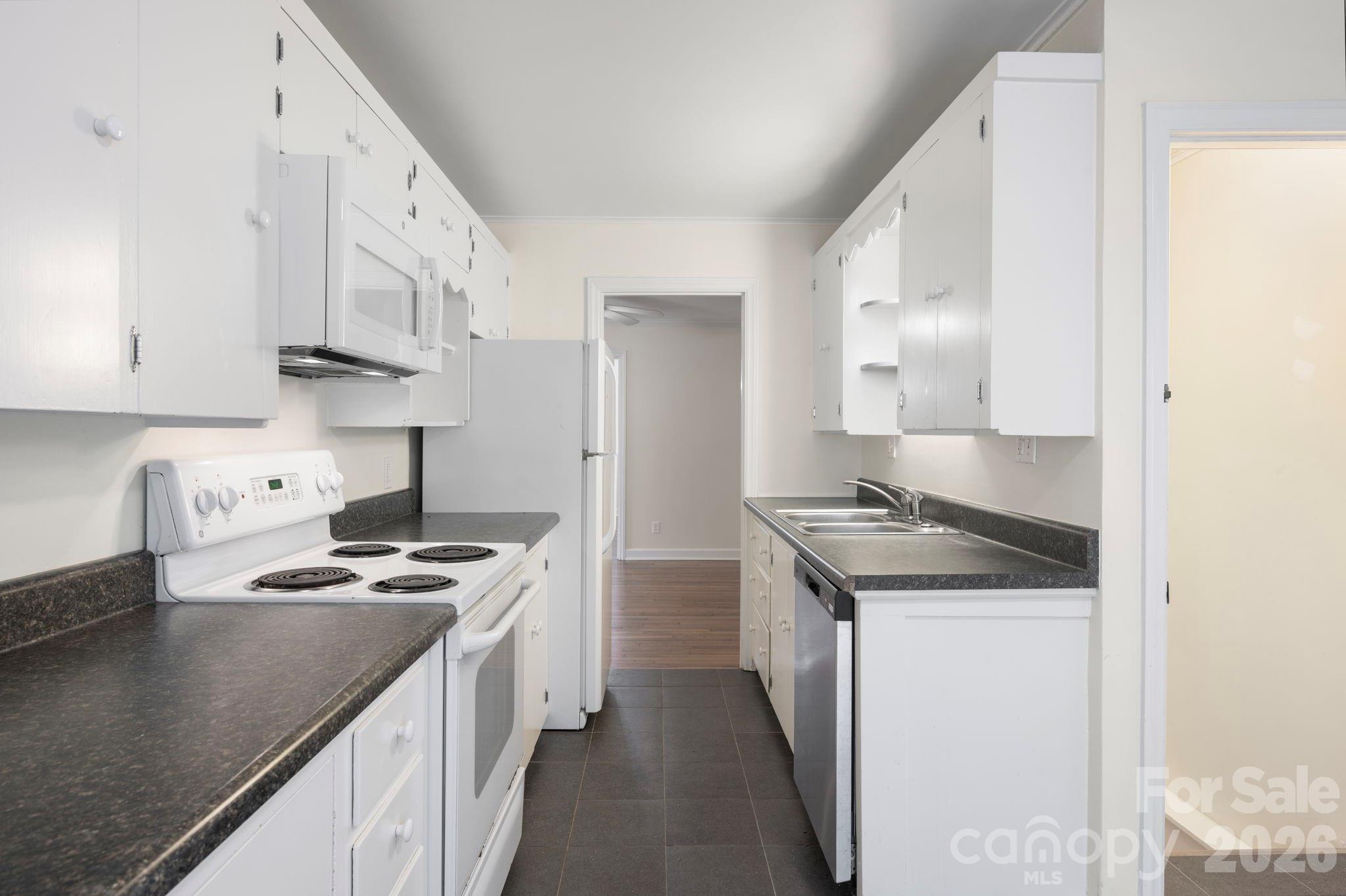 176 Chiles Avenue — Asheville
