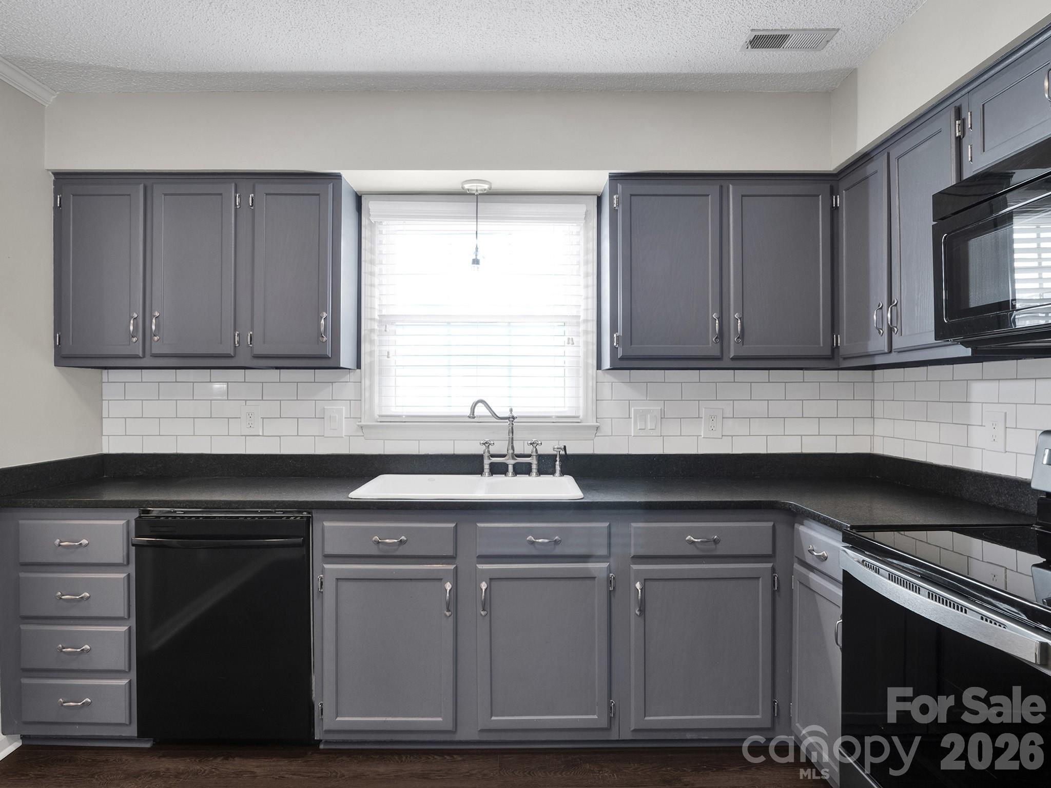 10922 Winterbourne Court — Charlotte