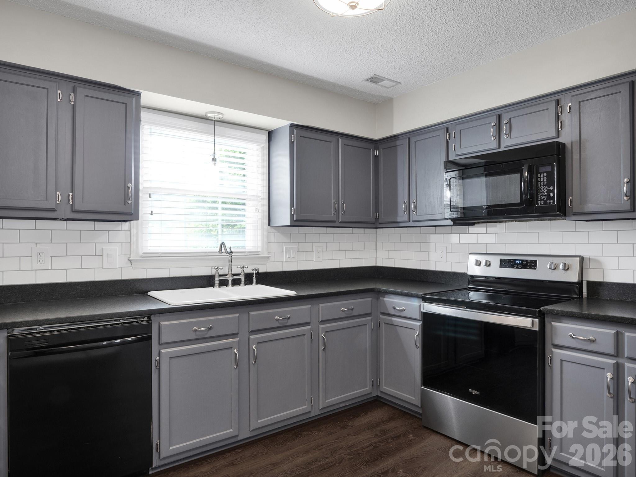 10922 Winterbourne Court — Charlotte