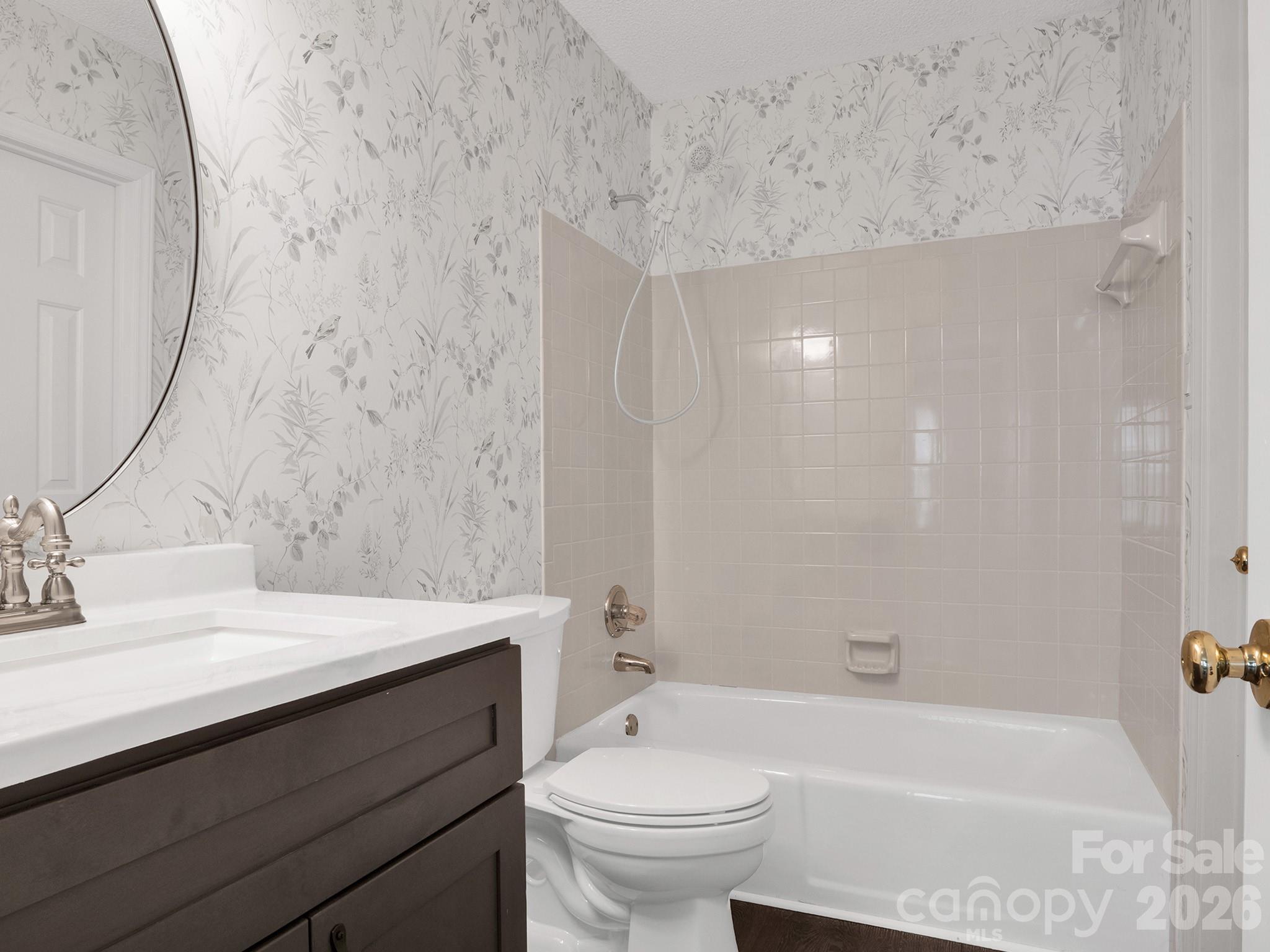 10922 Winterbourne Court — Charlotte