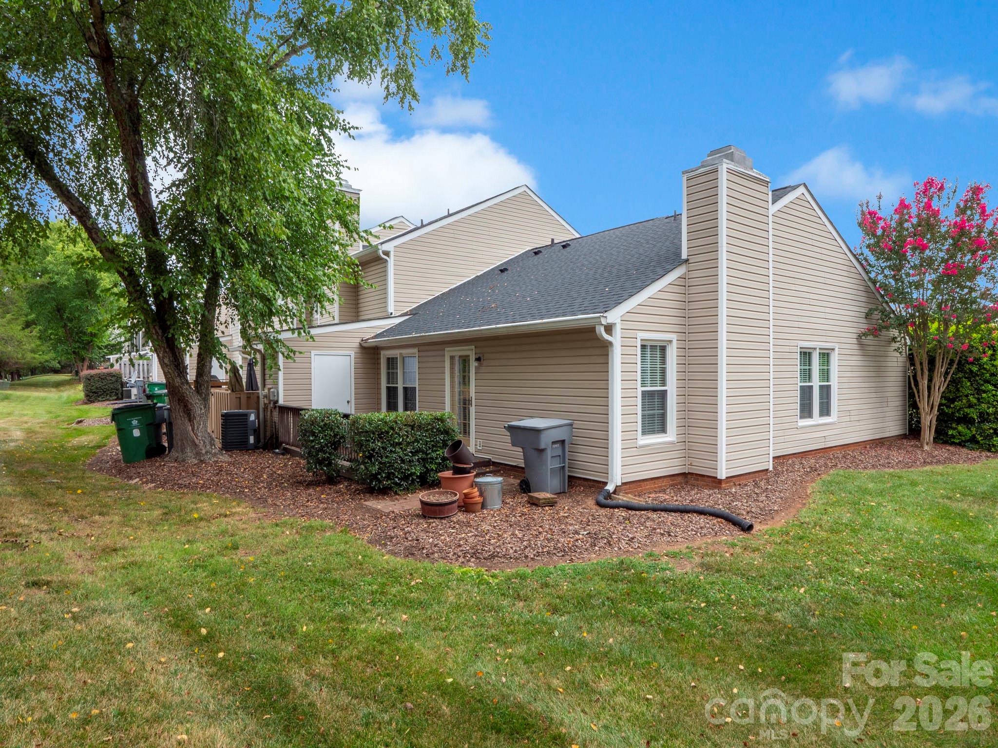 10922 Winterbourne Court — Charlotte