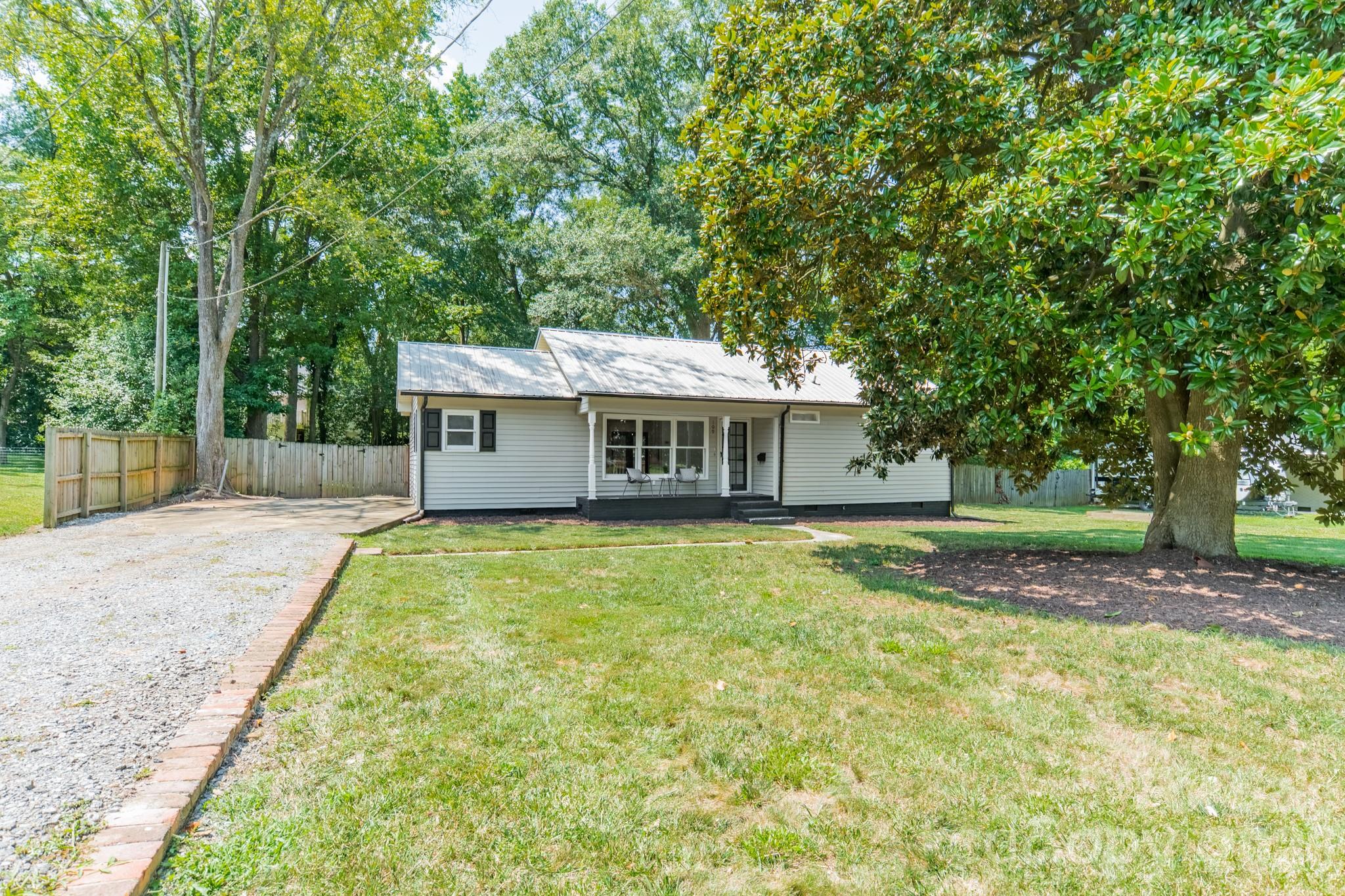 109 W Leroy Street — Fort Mill