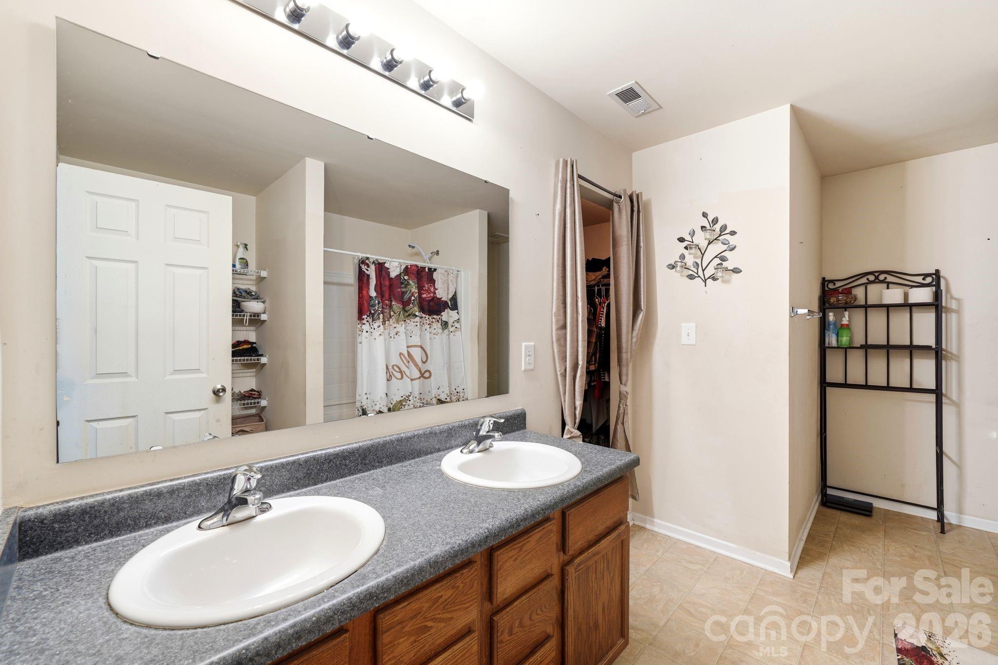 4411 Palustris Court — Charlotte