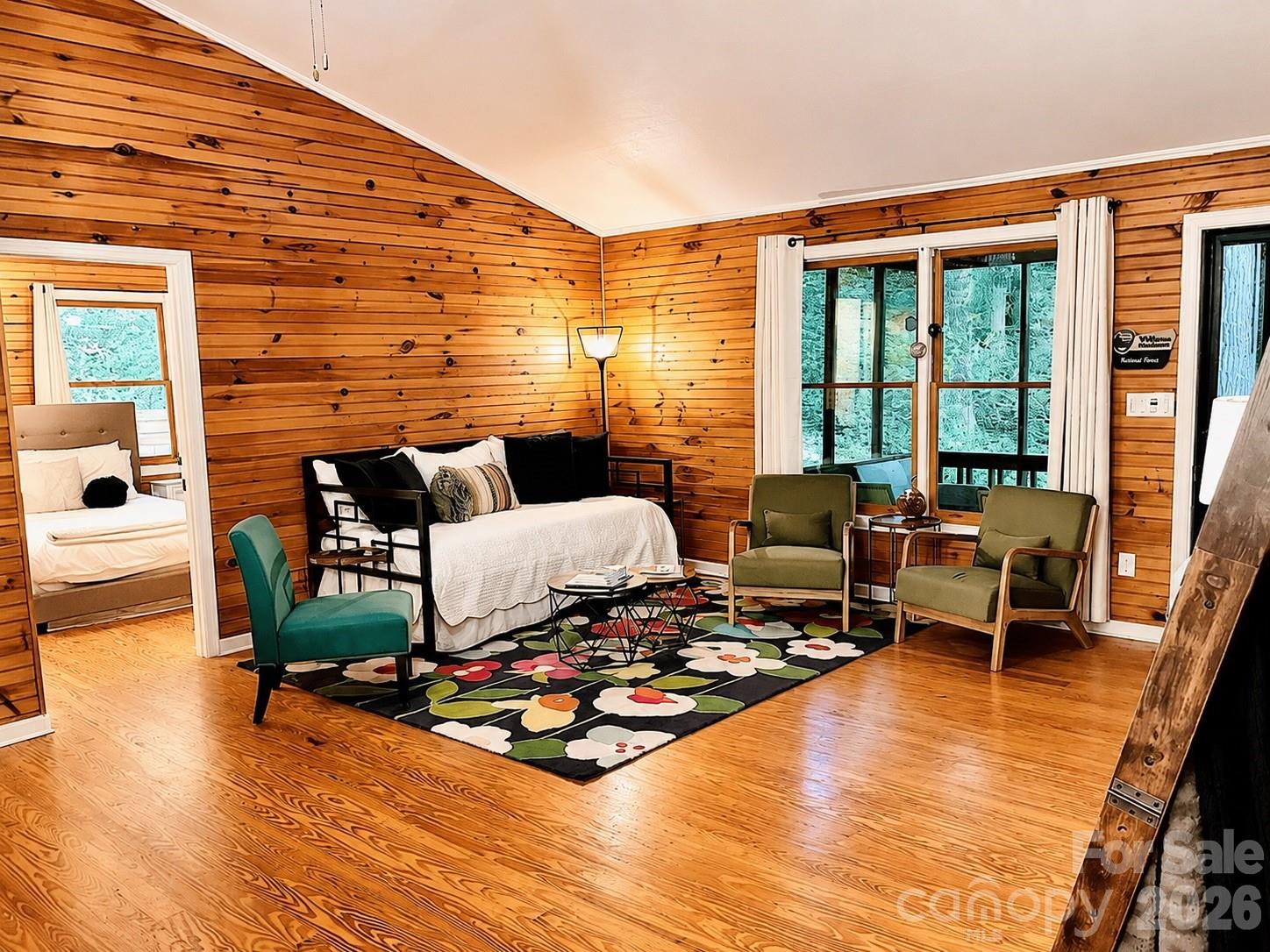 721 Bear Creek Lane — Saluda