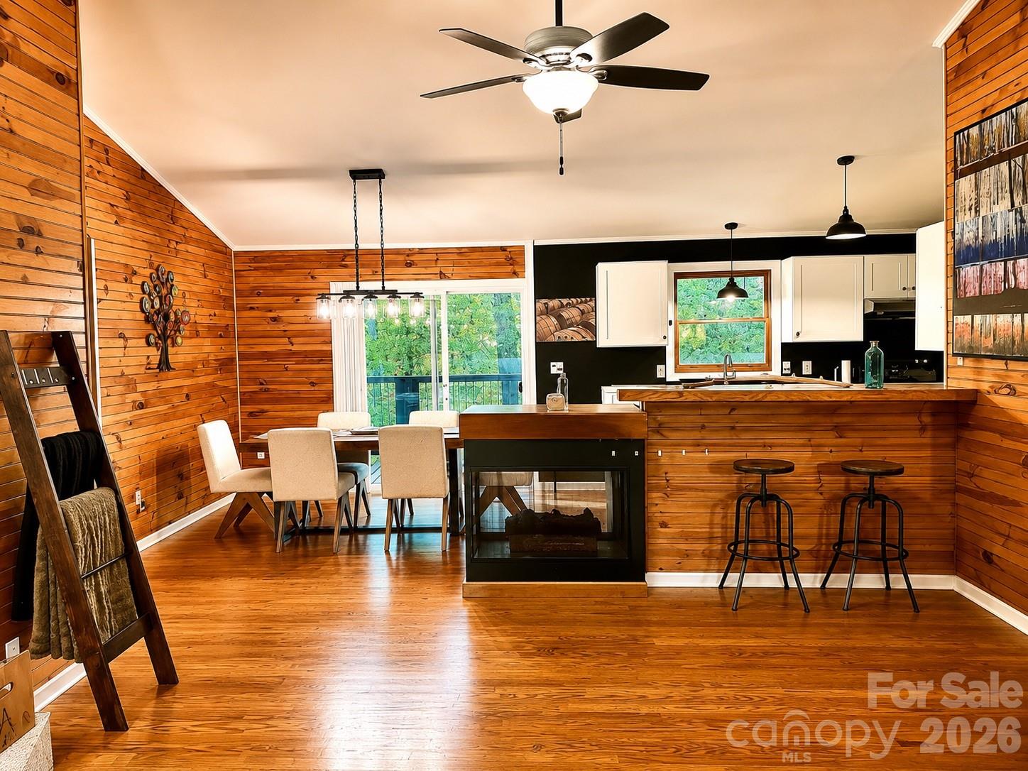 721 Bear Creek Lane — Saluda