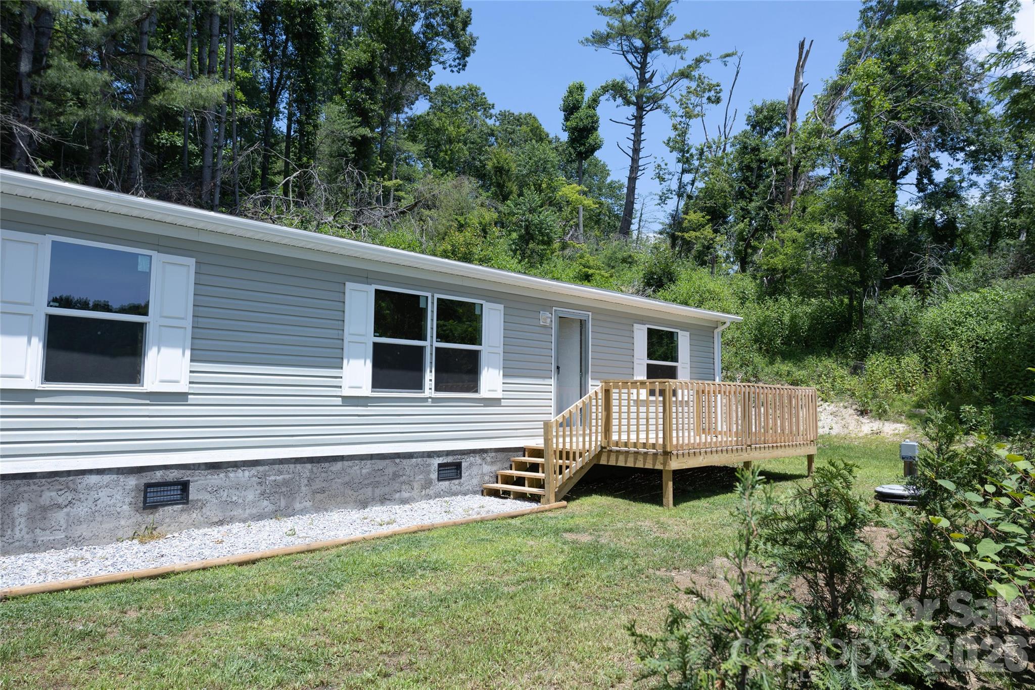 157 Berry Street — Spruce Pine