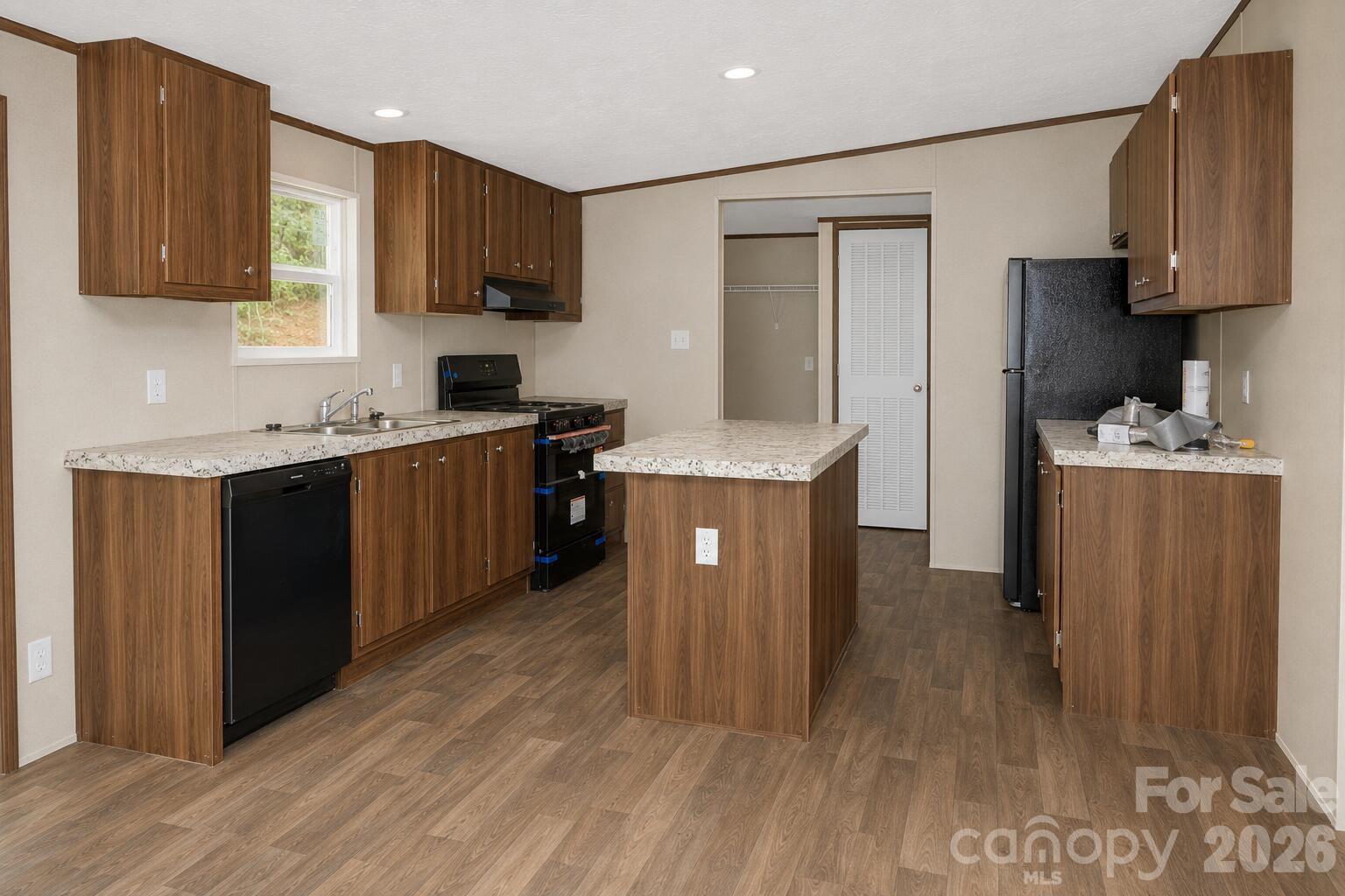 157 Berry Street — Spruce Pine