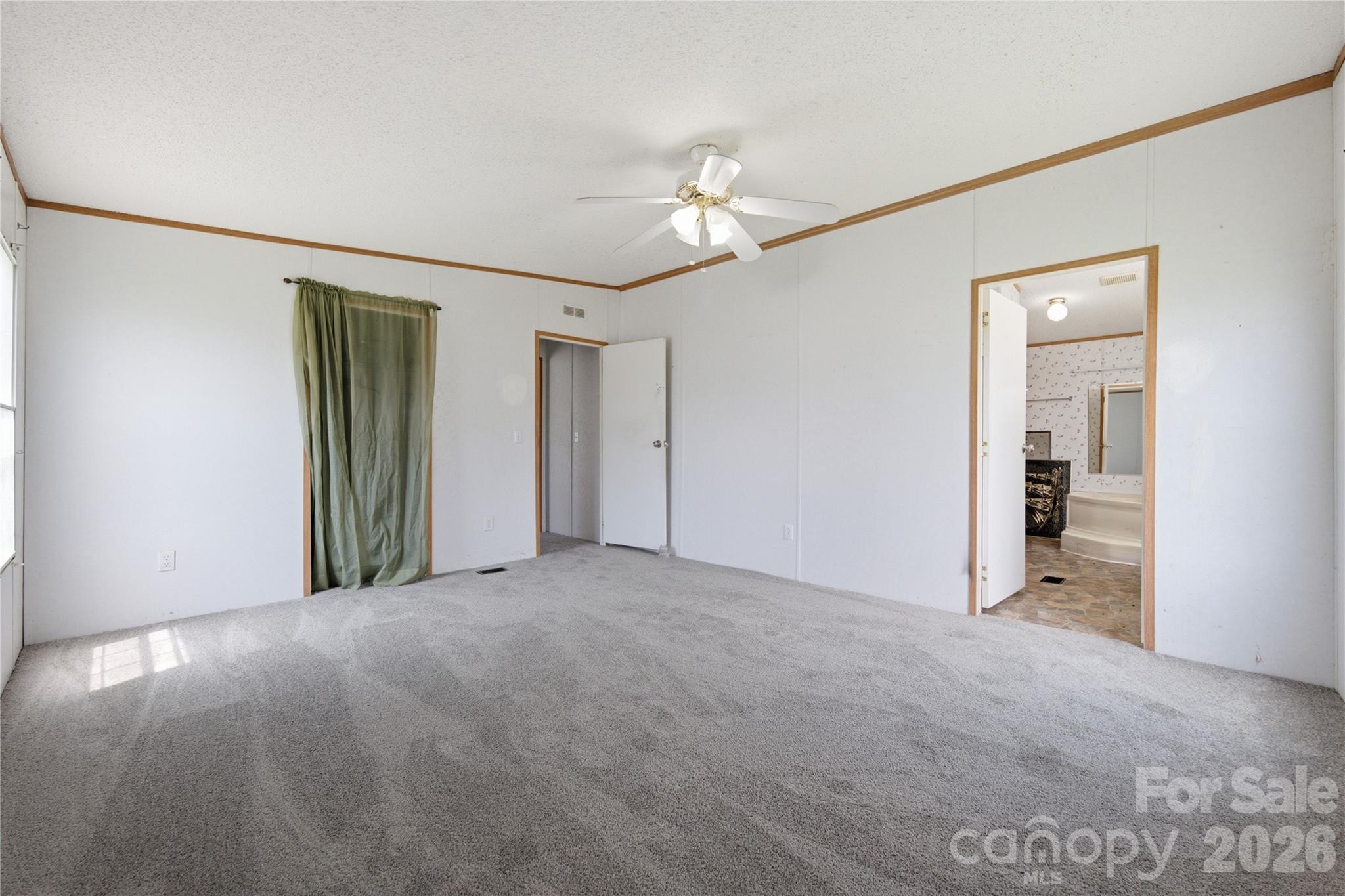 2299 Dellinger Drive — Newton