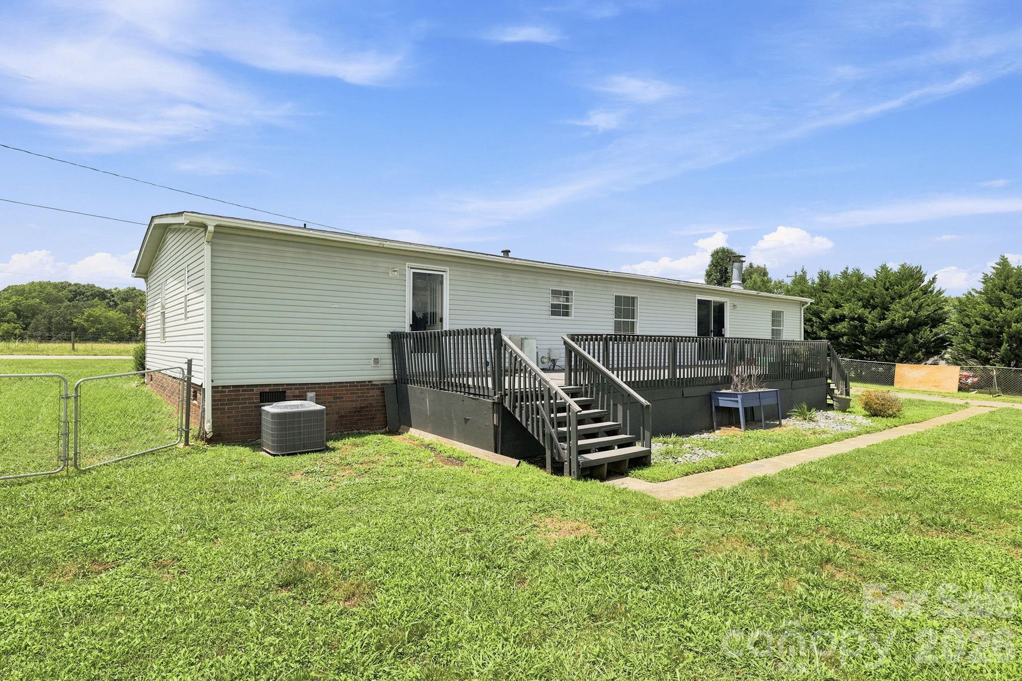 2299 Dellinger Drive — Newton