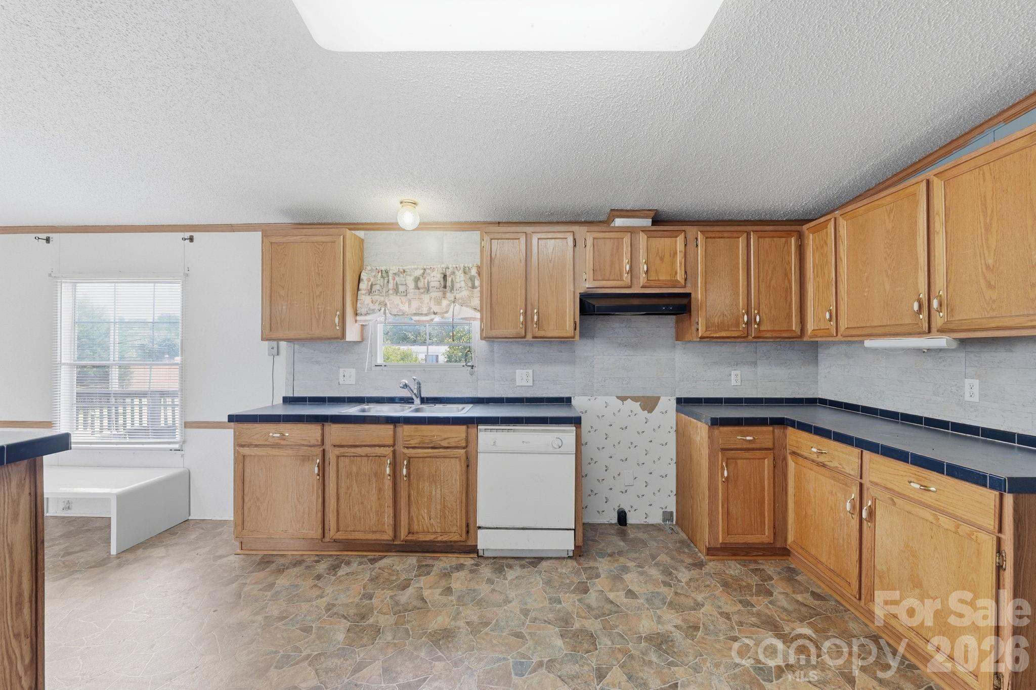 2299 Dellinger Drive — Newton
