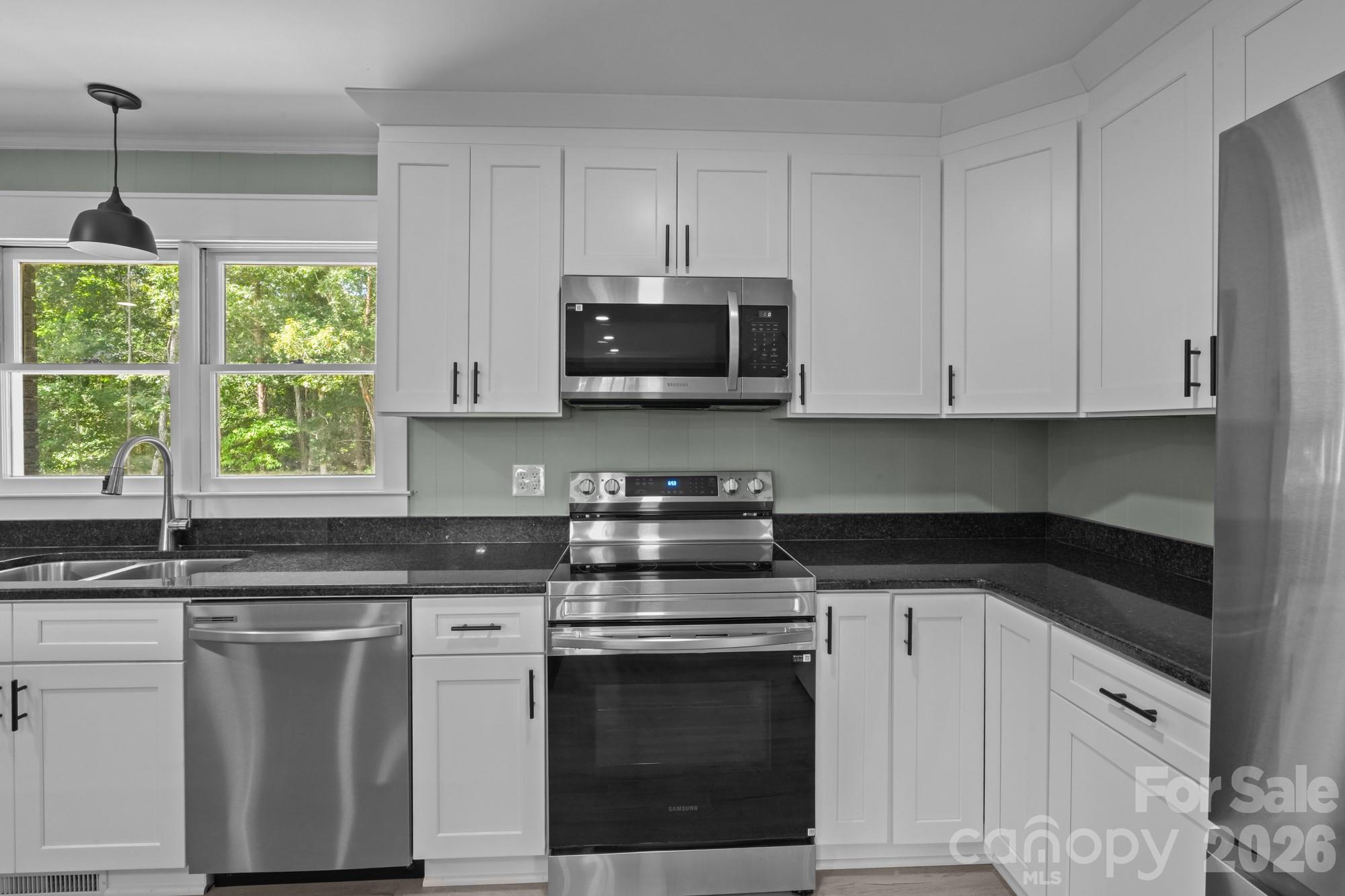 1411 W V Thompson Road — Rutherfordton