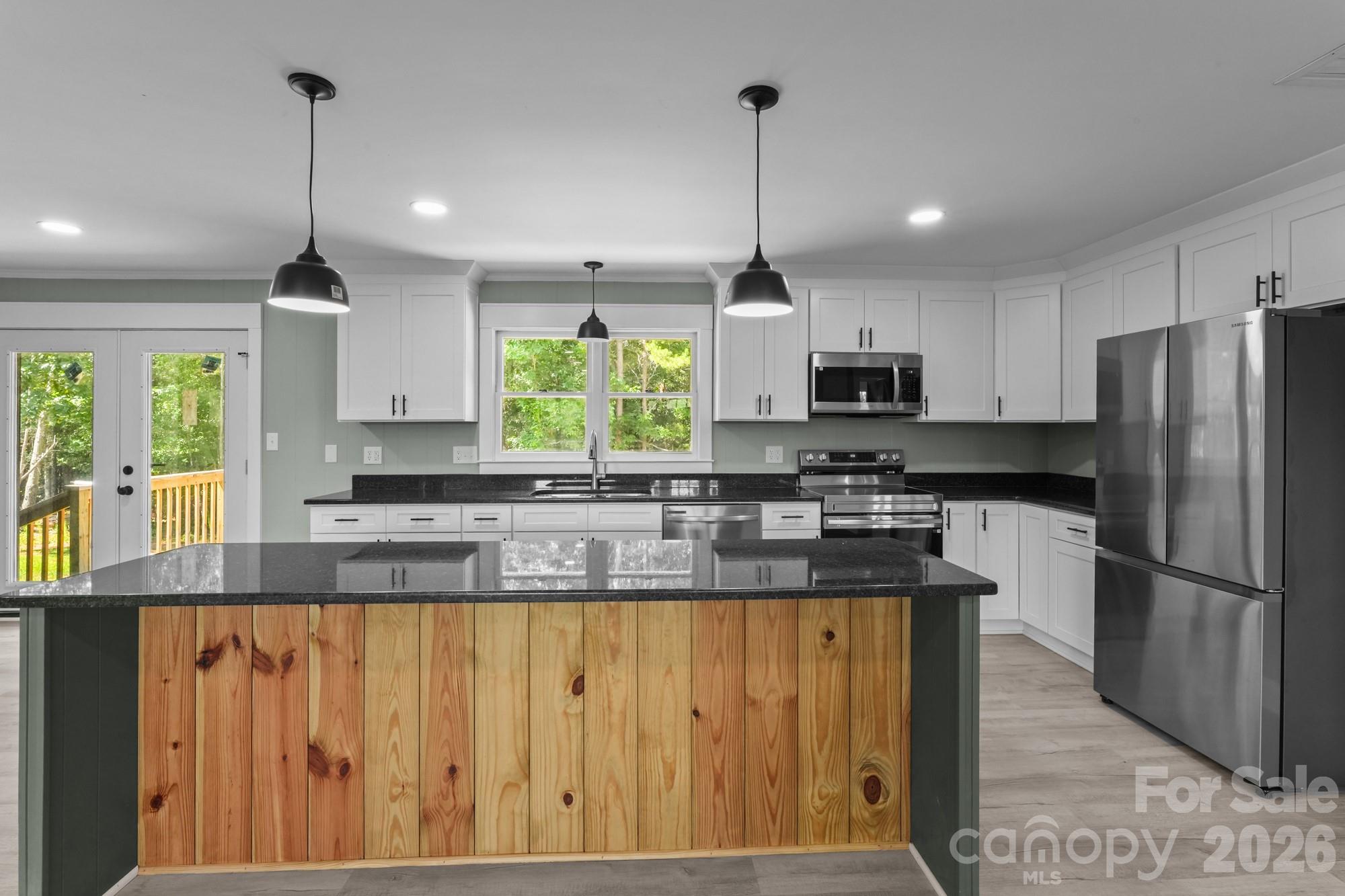 1411 W V Thompson Road — Rutherfordton